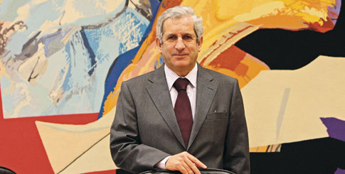 Carlos Tavares lidera reforma da supervisão financeira