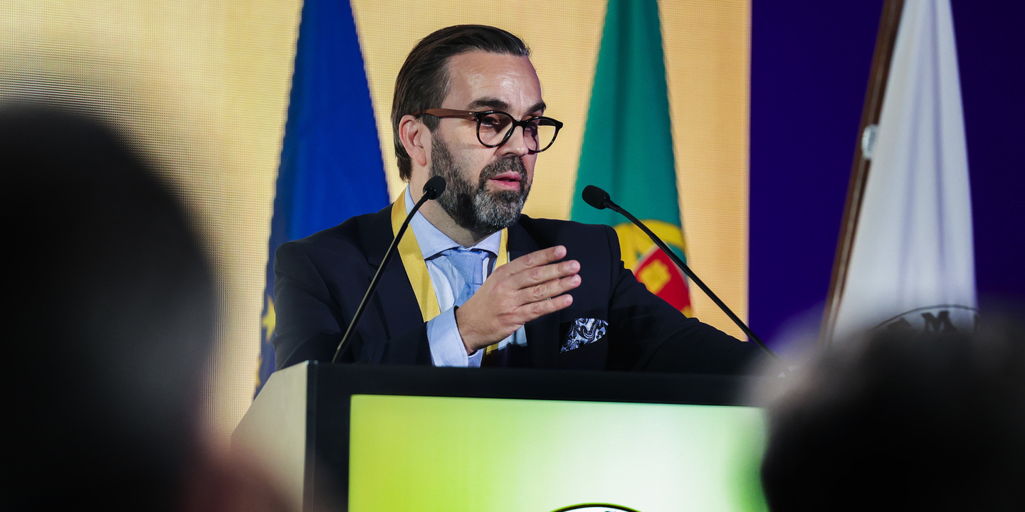 Bastonário dos médicos manifesta apreensão com “pretensa reforma” do SNS