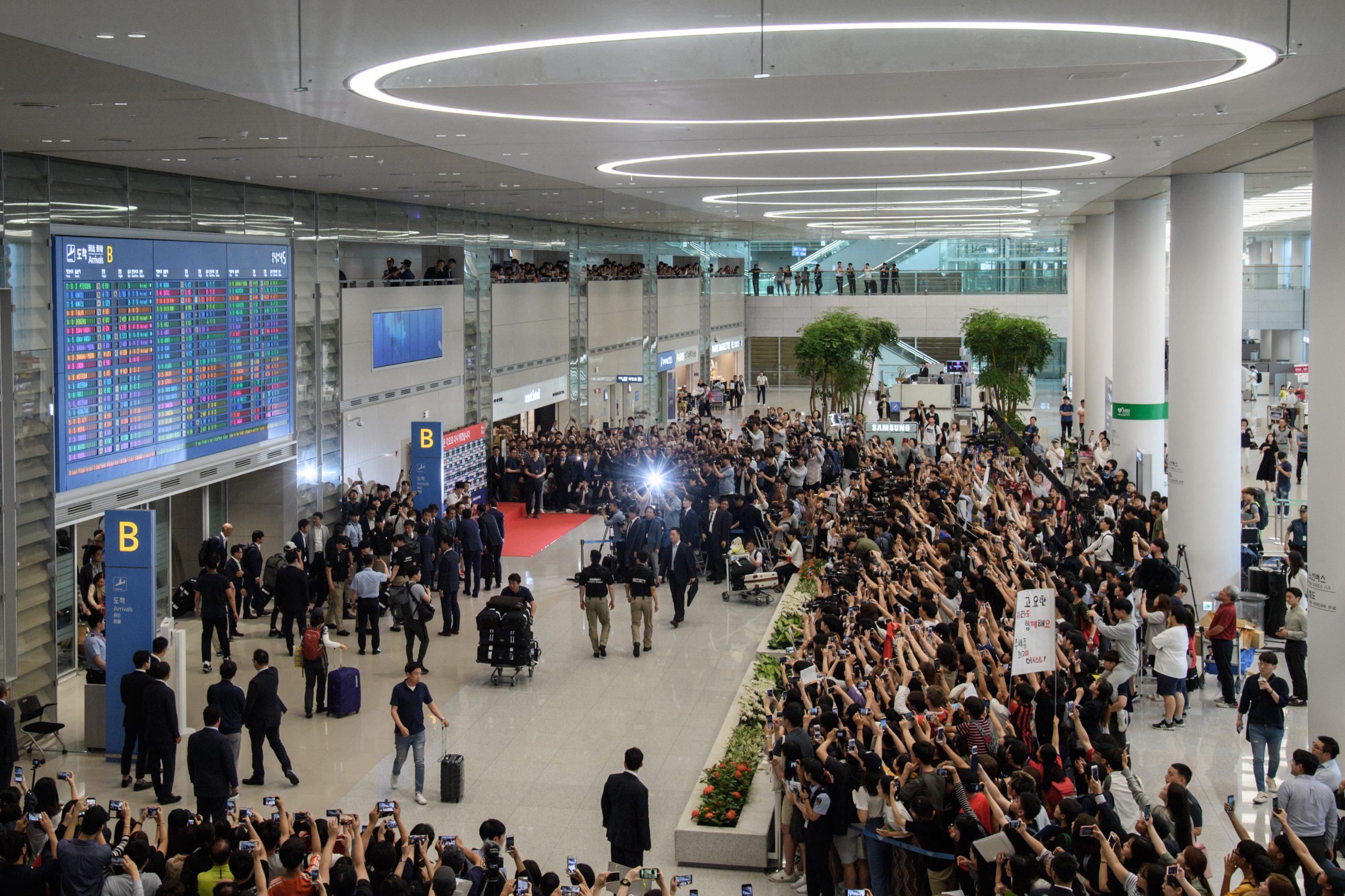Família angolana vive há 60 dias no principal aeroporto da Coreia do Sul