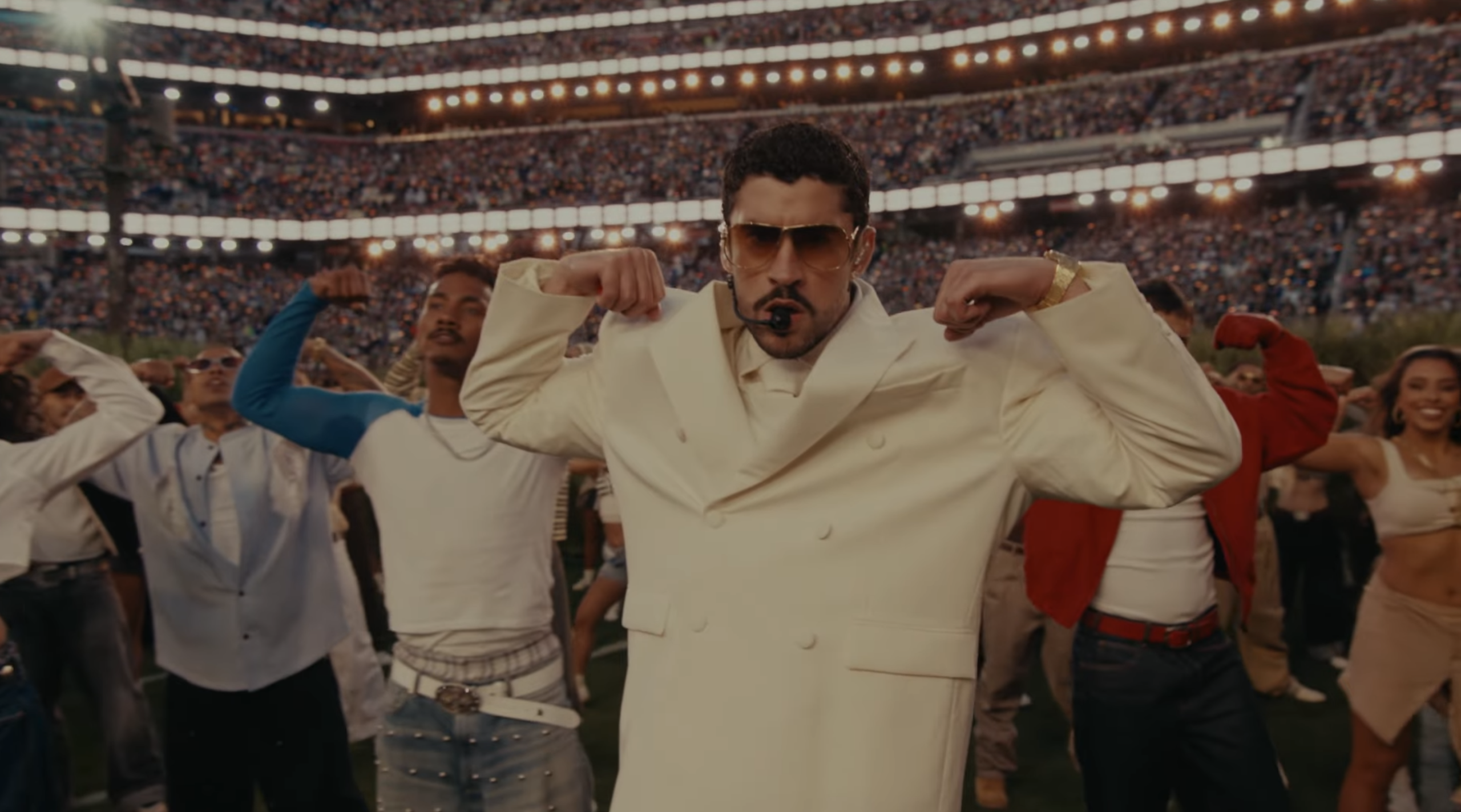 “Juntos somos a América”: o intervalo de Bad Bunny no Super Bowl celebra os imigrantes latinos e o amor
