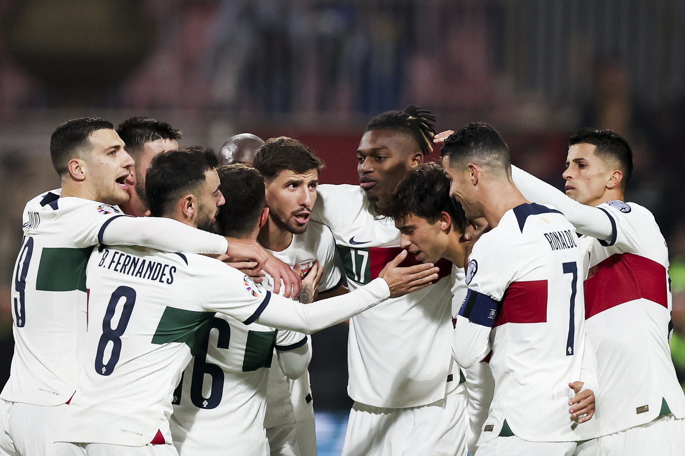 Portugal goleia na Bósnia-Herzegovina e confirma primeiro lugar do grupo