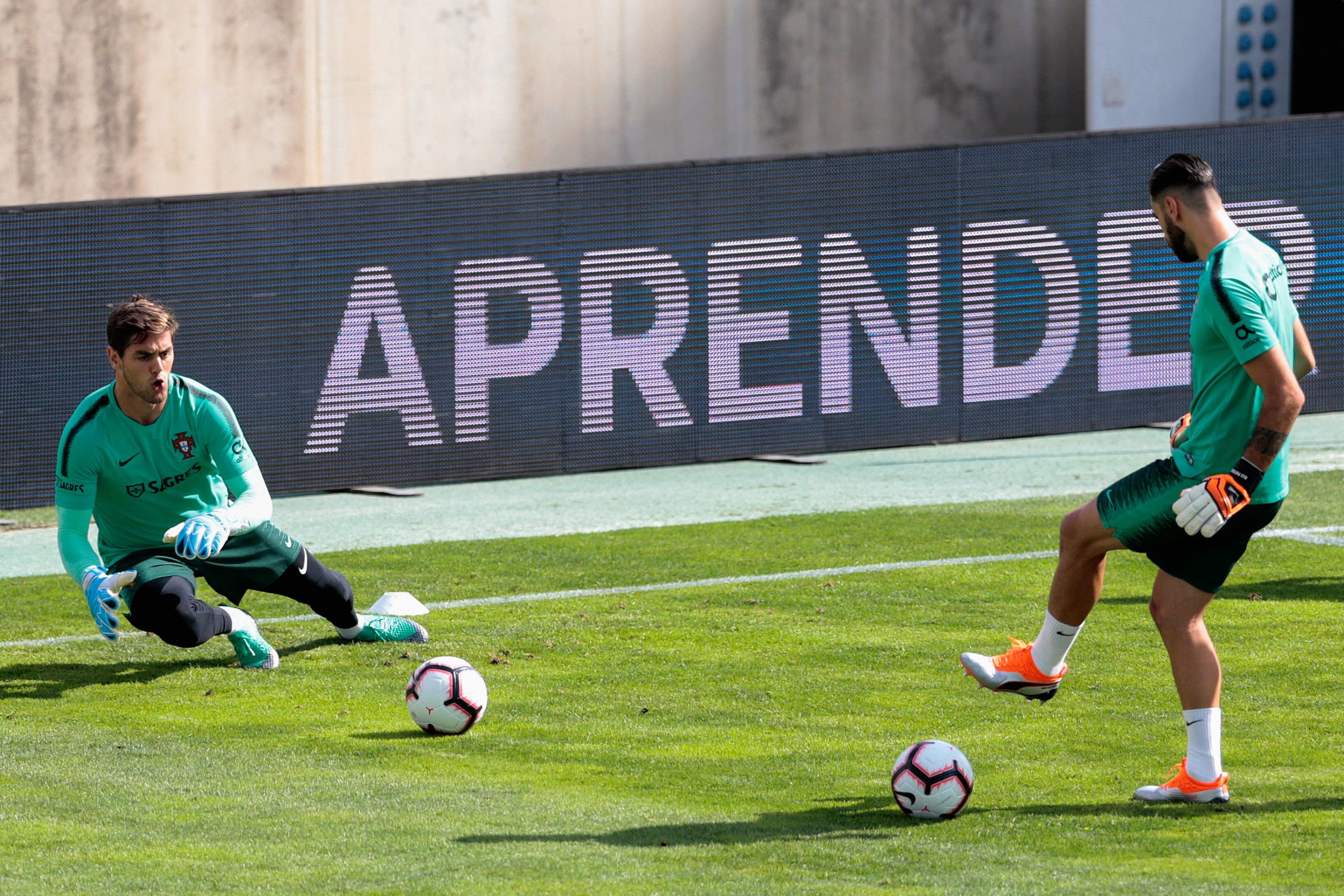 Seleção portuguesa regressa à Cidade do Futebol para preparar jogo com Itália