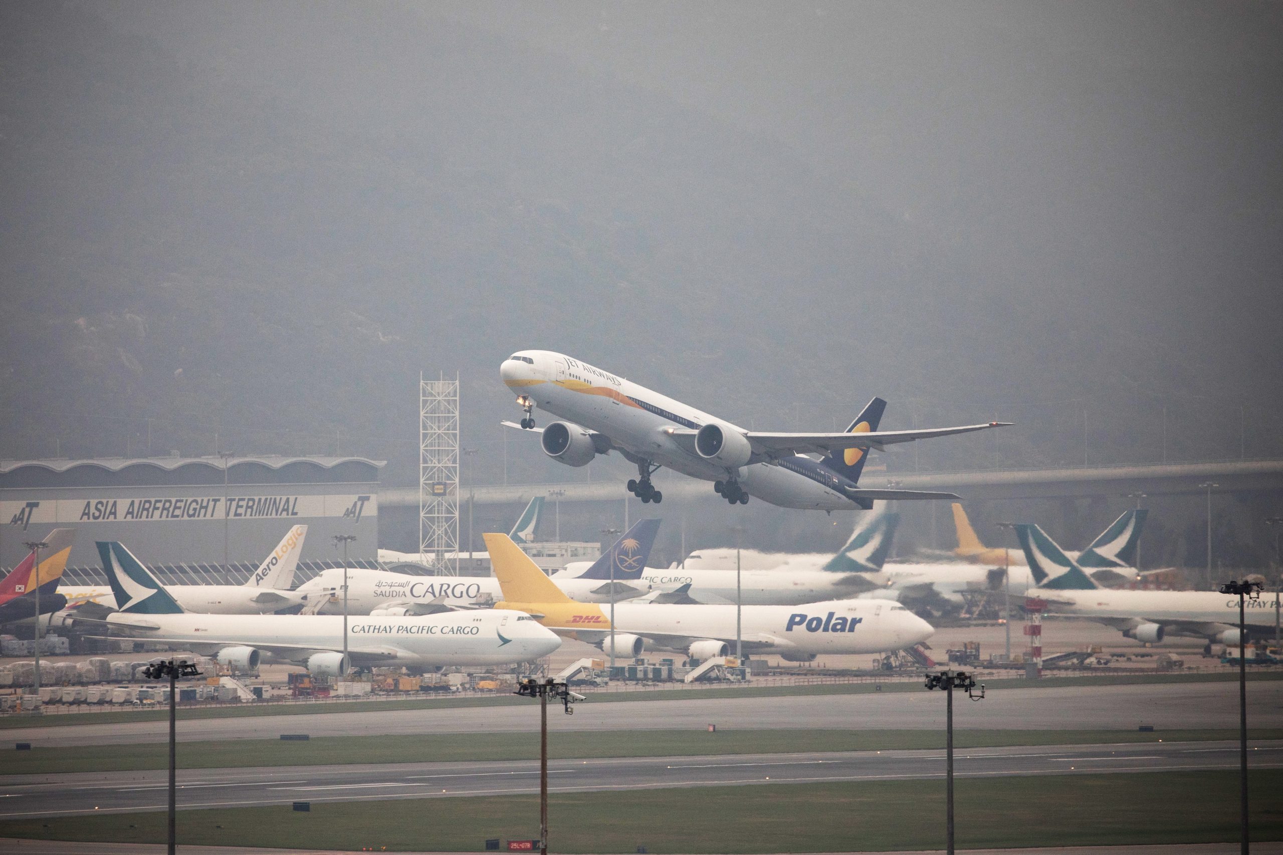 Companhia aérea indonésia cancela encomenda de 49 aviões Boeing 737 MAX