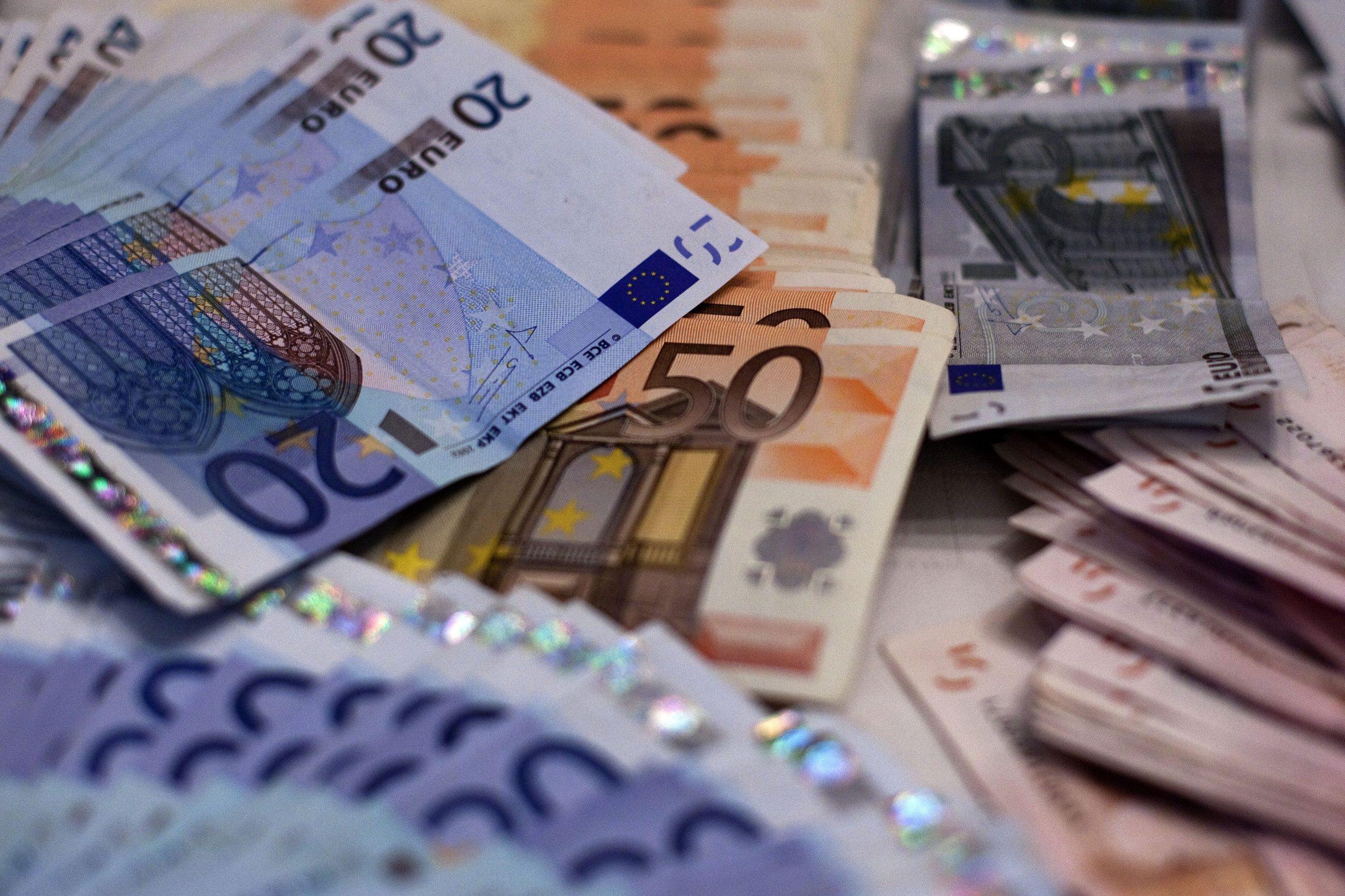 Covid-19: UTAO estima em 6.014 milhões de euros impacto orçamental direto da pandemia em 2021