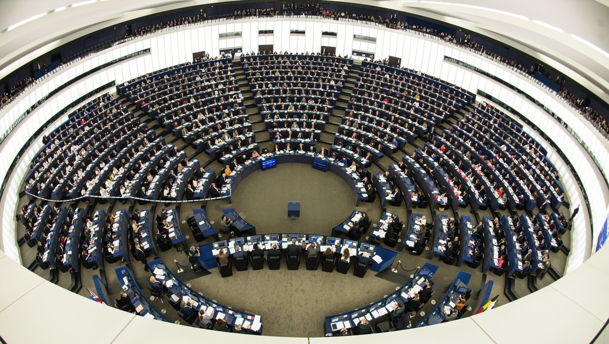 Parlamento Europeu aprova regras comuns para ‘crowdfunding’