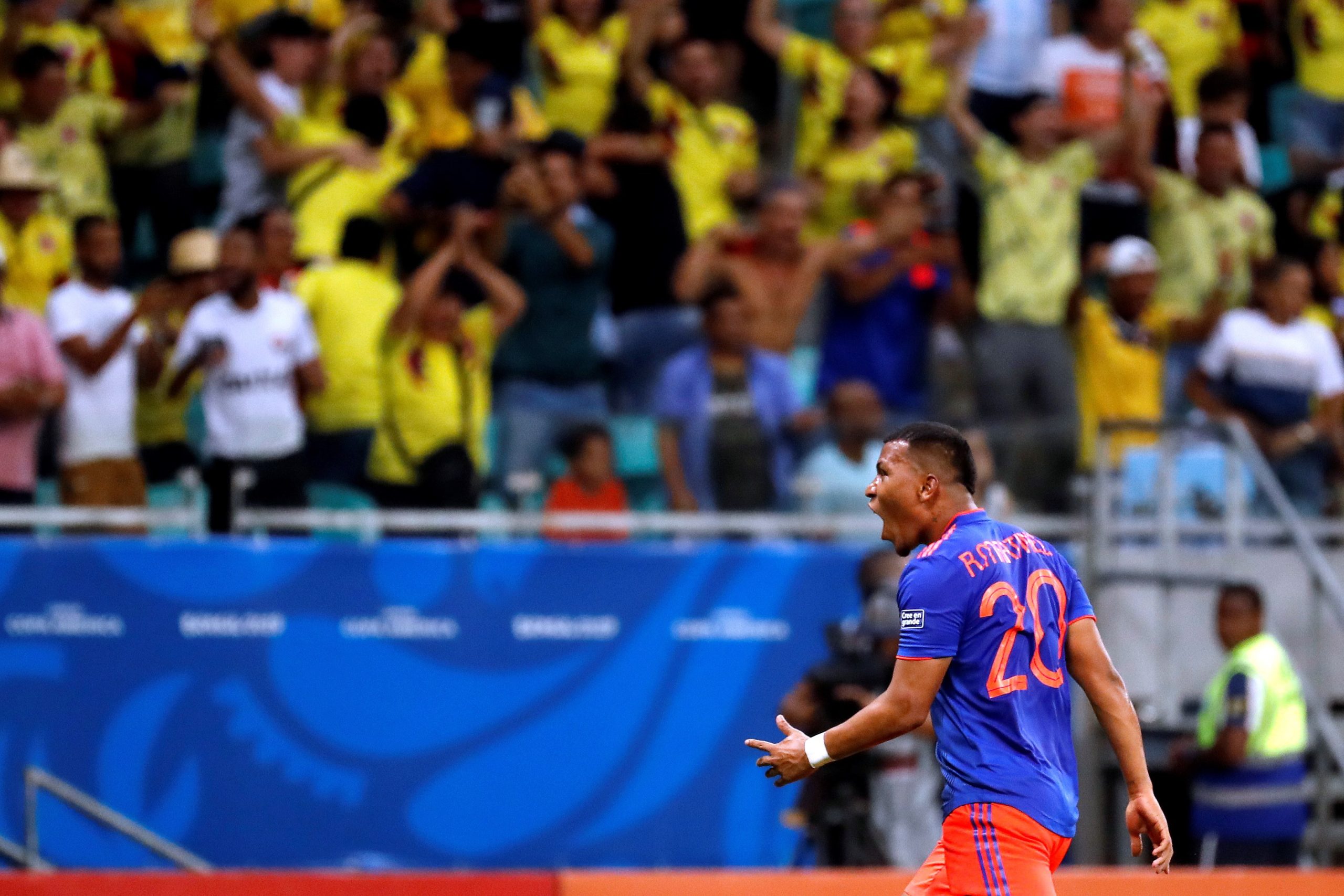 Colômbia, de Carlos Queiroz, vence Argentina na estreia da Copa América