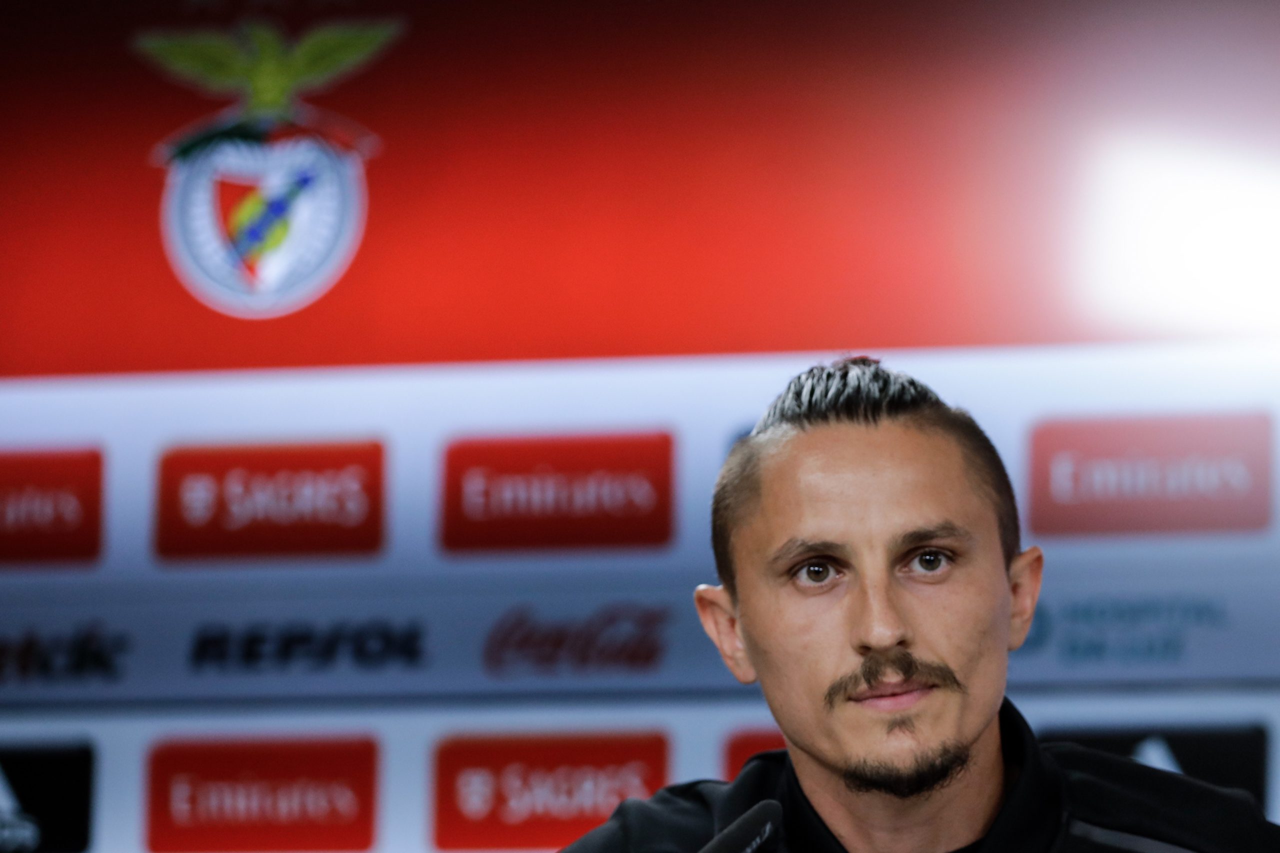 Fejsa estreia-se nos convocados do Benfica para receção ao Gil Vicente
