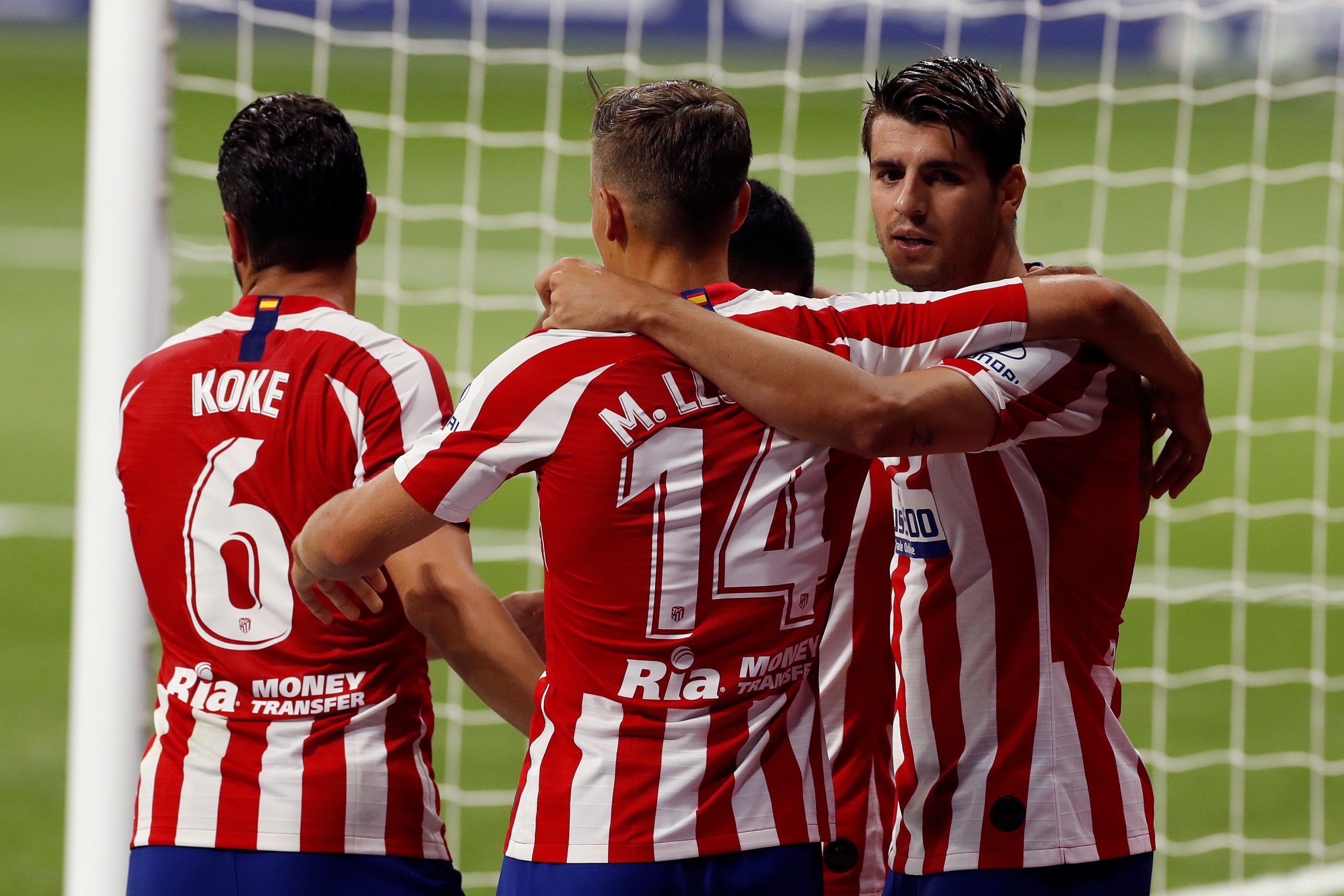 Atlético Madrid com 10 sofre para vencer Bétis por 1-0 e isolar-se em terceiro