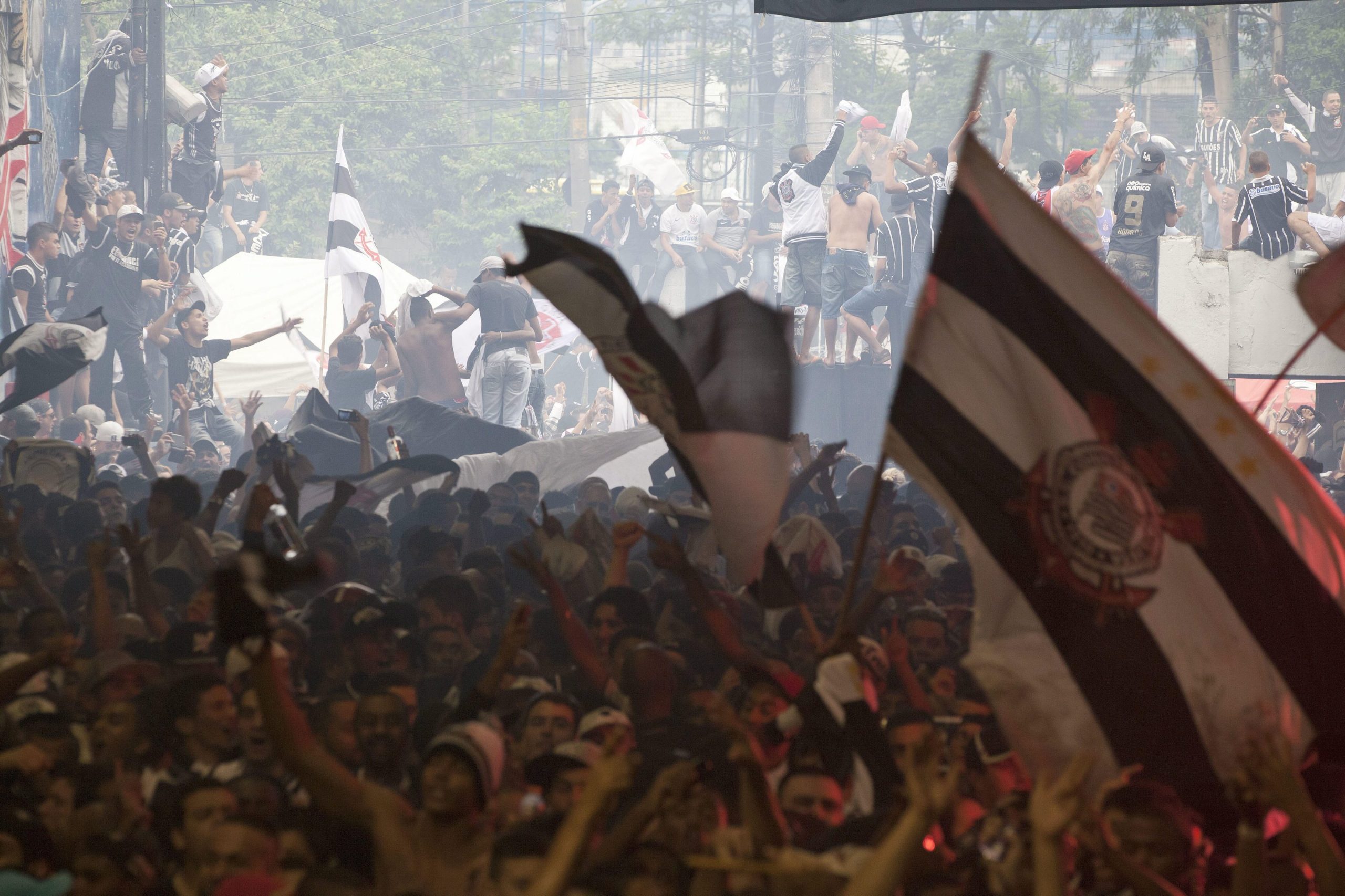 Brasil: Um morto após confrontos entre adeptos do Coritiba e Corinthians
