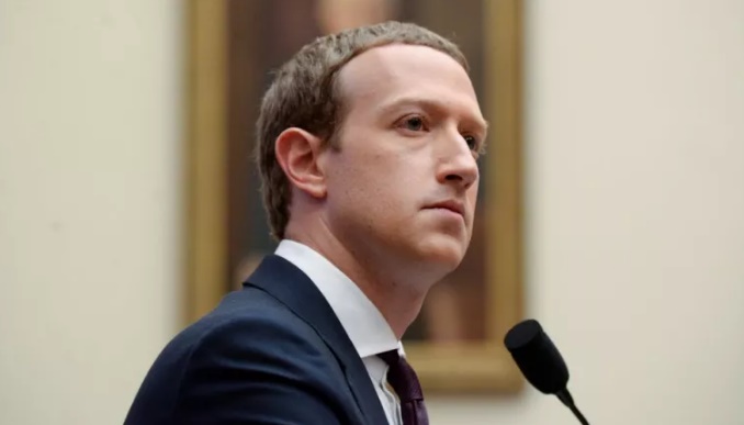 Zuckerberg critica pressão da Casa Branca para retirar conteúdos sobre covid do Facebook