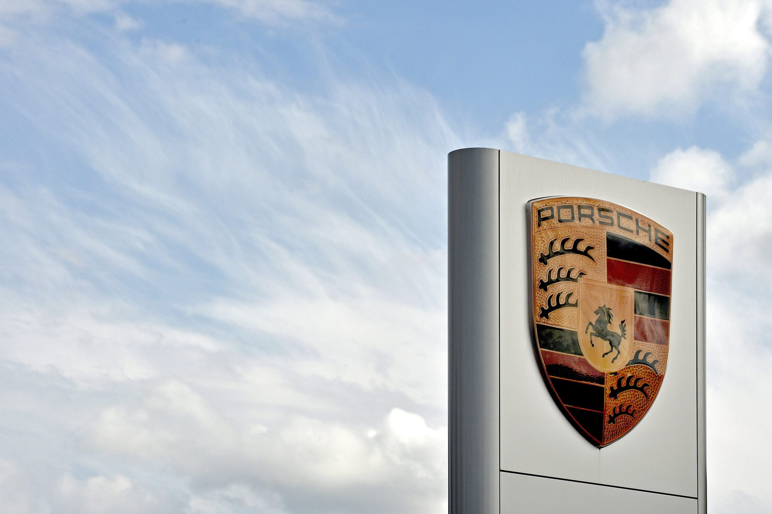 Porsche deixa Mundial de resistência e foca-se na Fórmula E a partir de 2019