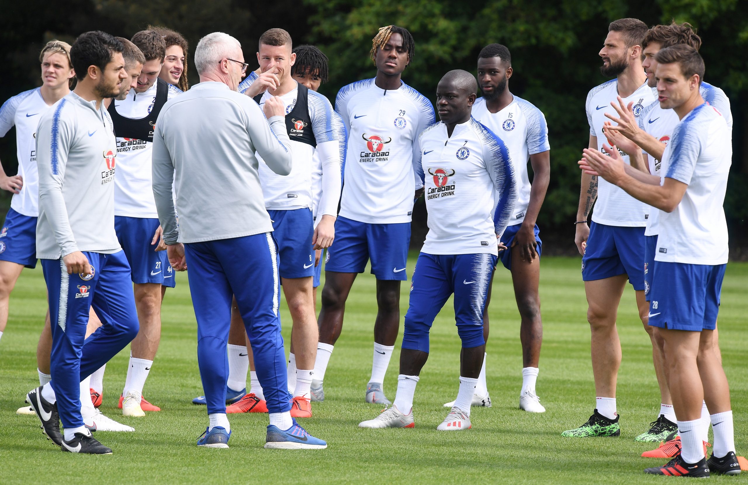 Liga Europa. Em final inglesa, Chelsea tenta o quinto título europeu, o Arsenal o segundo