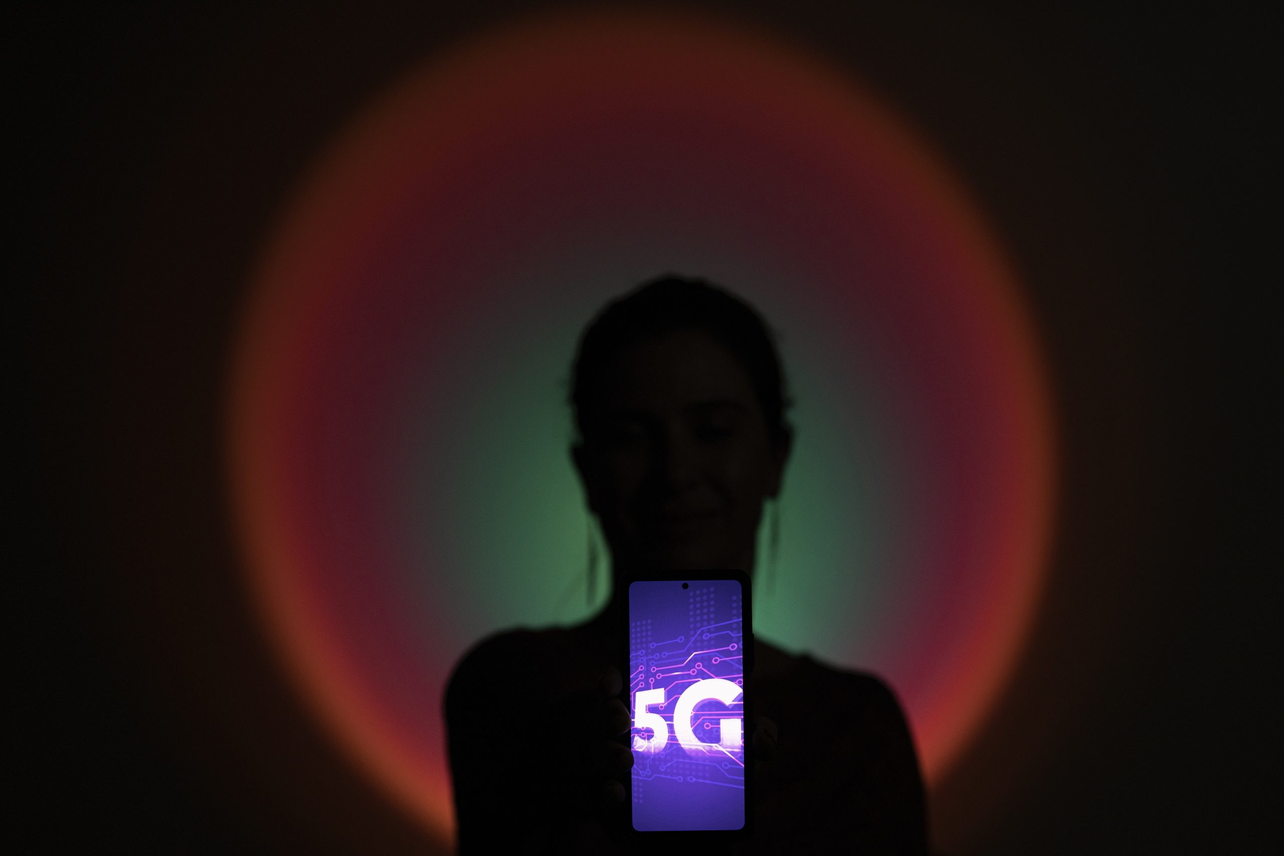 Todos os concelhos têm 5G e 69% das freguesias já tem esta tecnologia