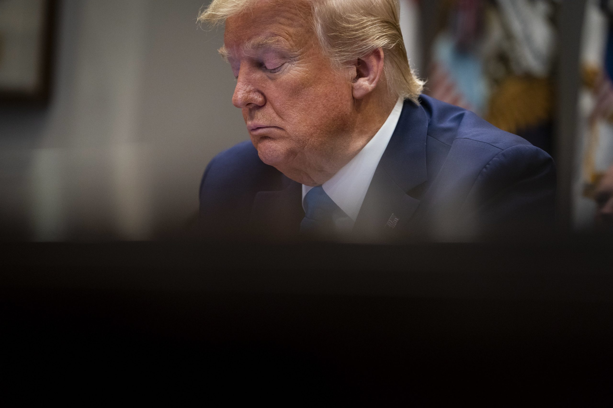 Trump diz que OPEP vai duplicar corte anunciado na produção petrolífera