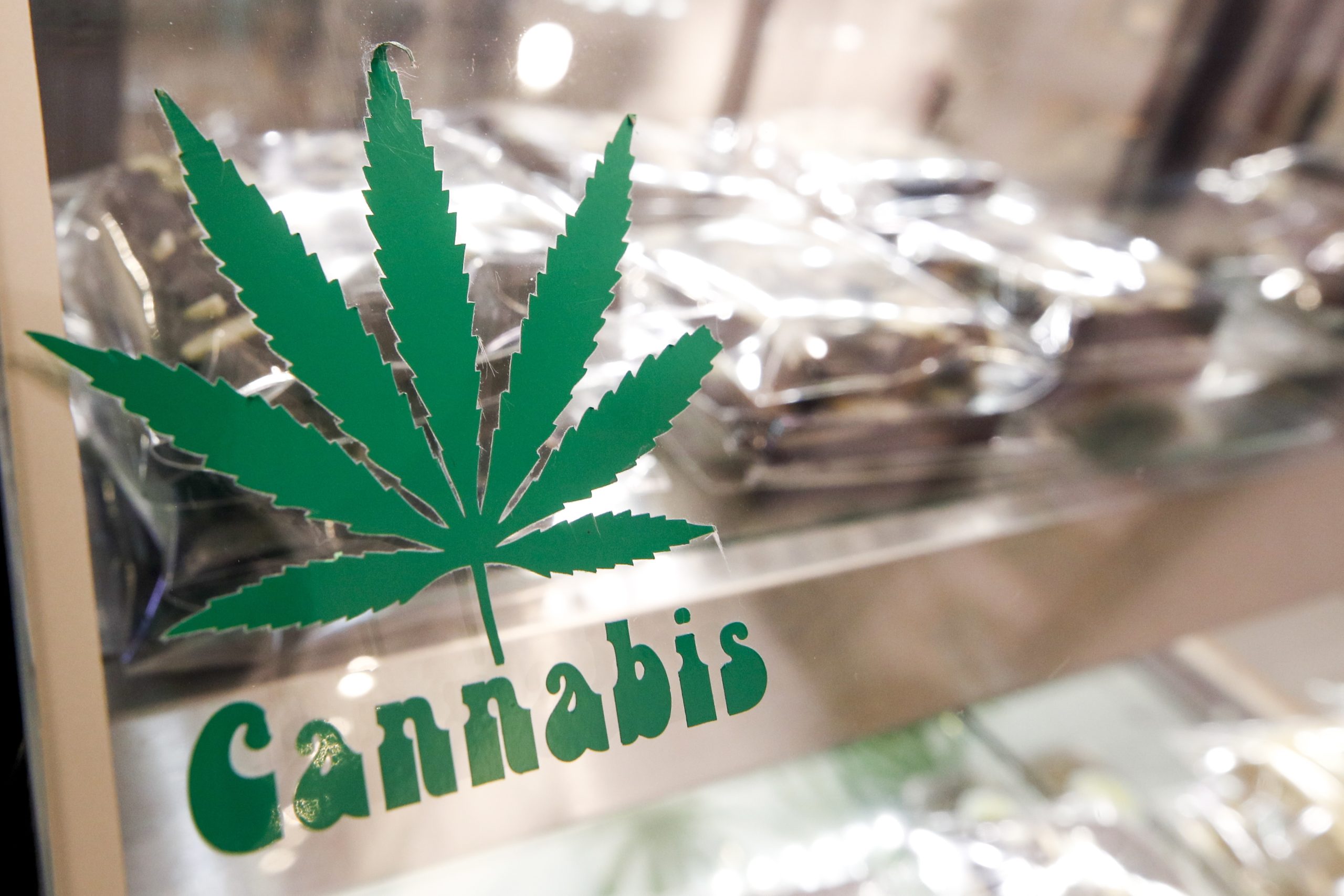 Califórnia vai permitir cafés dedicados à cannabis, como nos Países Baixos