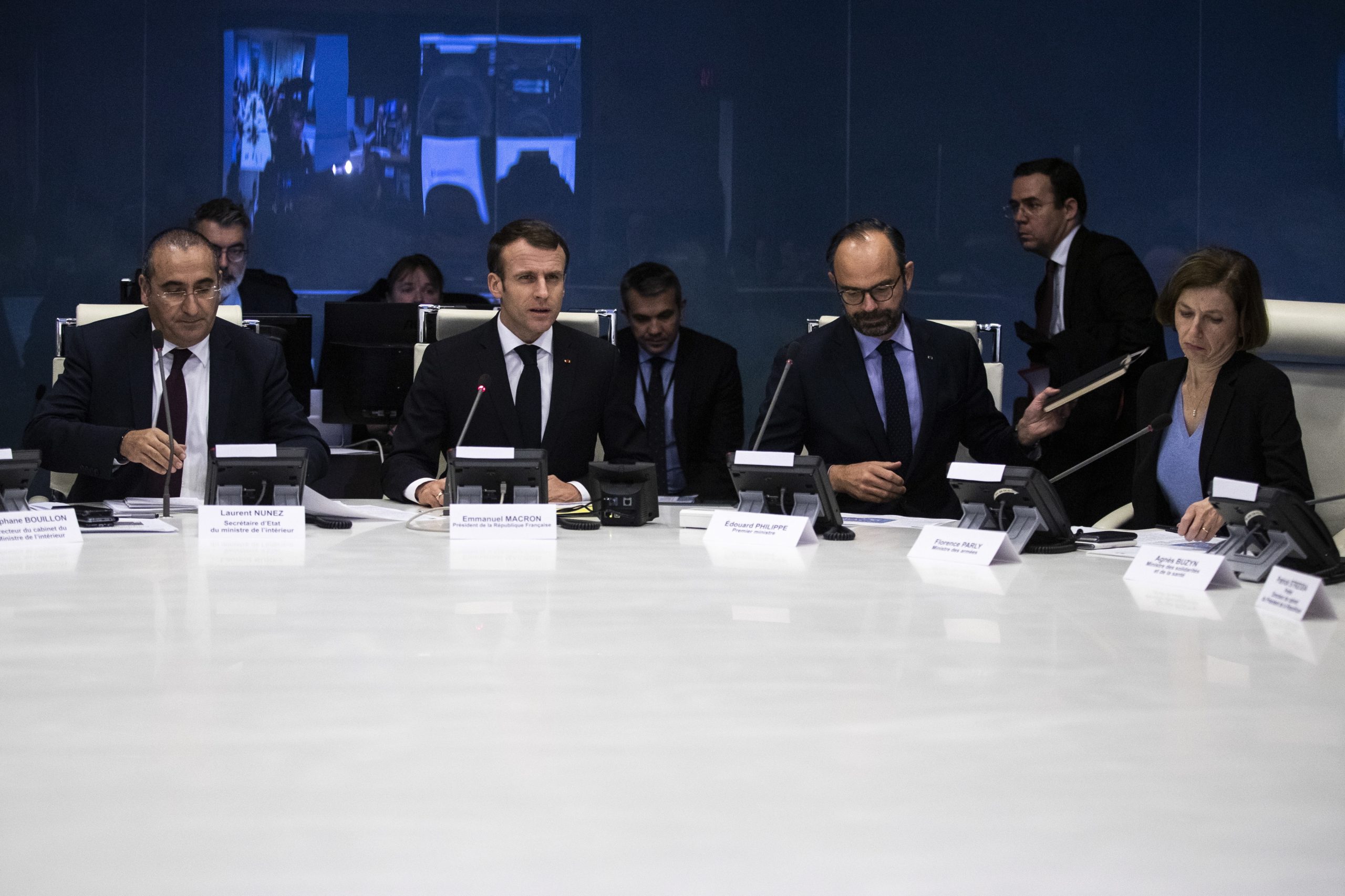 Primeiro-ministro francês admite erros na gestão da crise dos “coletes amarelos”