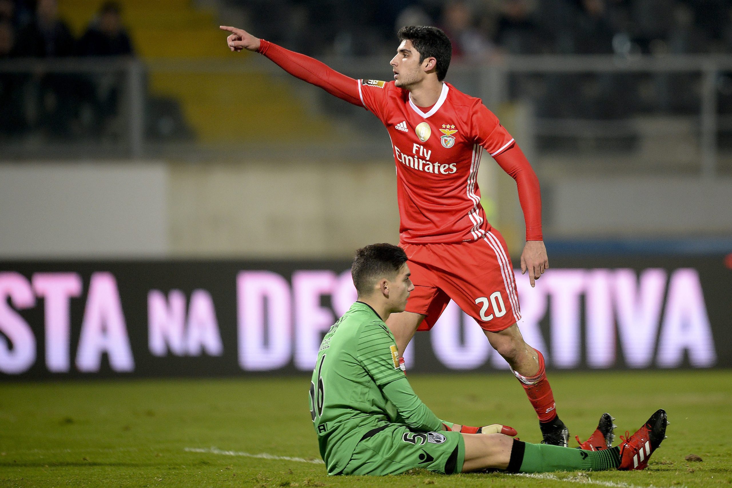 Treinador do PSG admite interesse em Gonçalo Guedes
