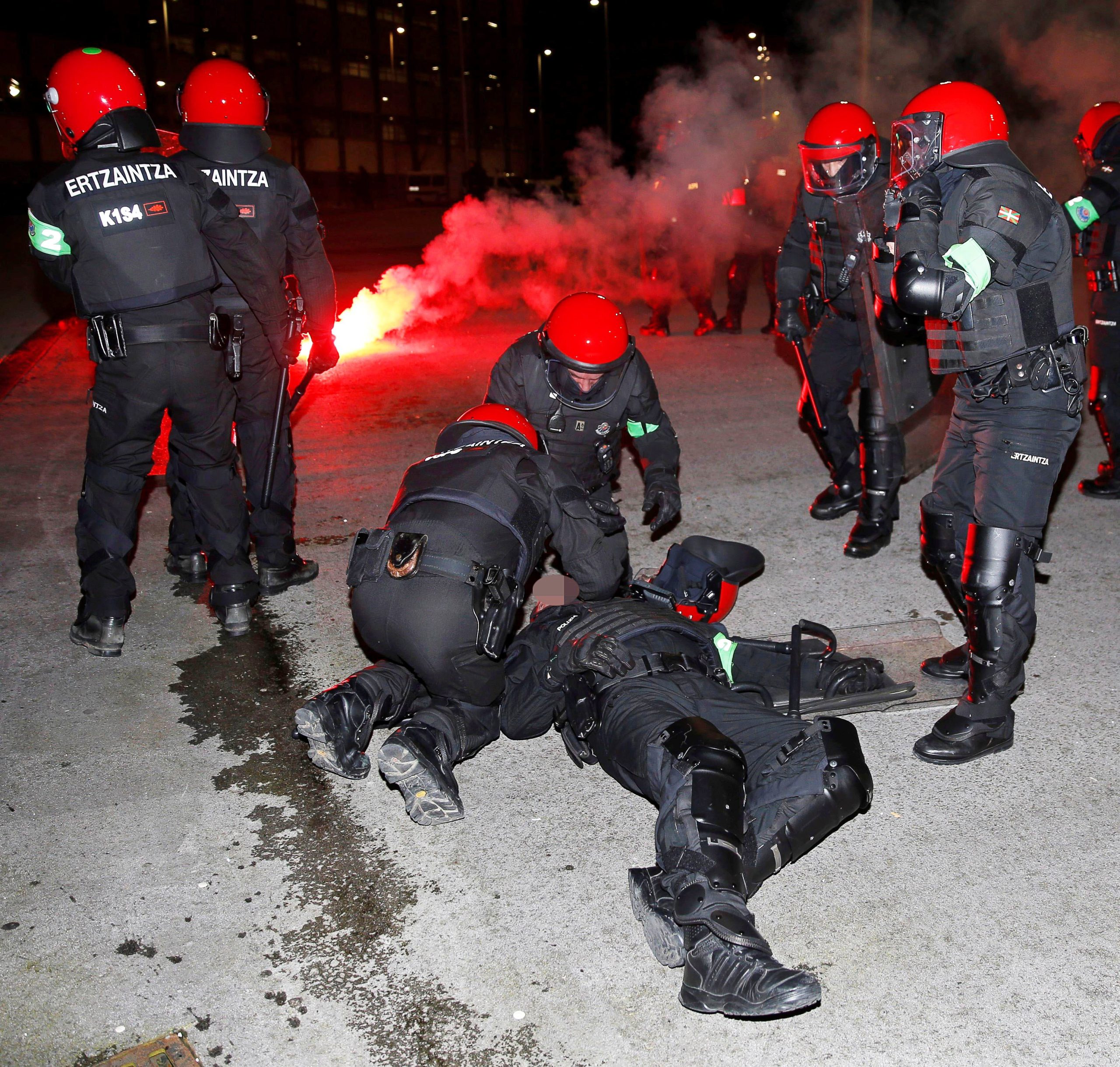 Agente da polícia morre na sequência dos confrontos entre adeptos do Spartak de Moscovo e Athletic Bilbao