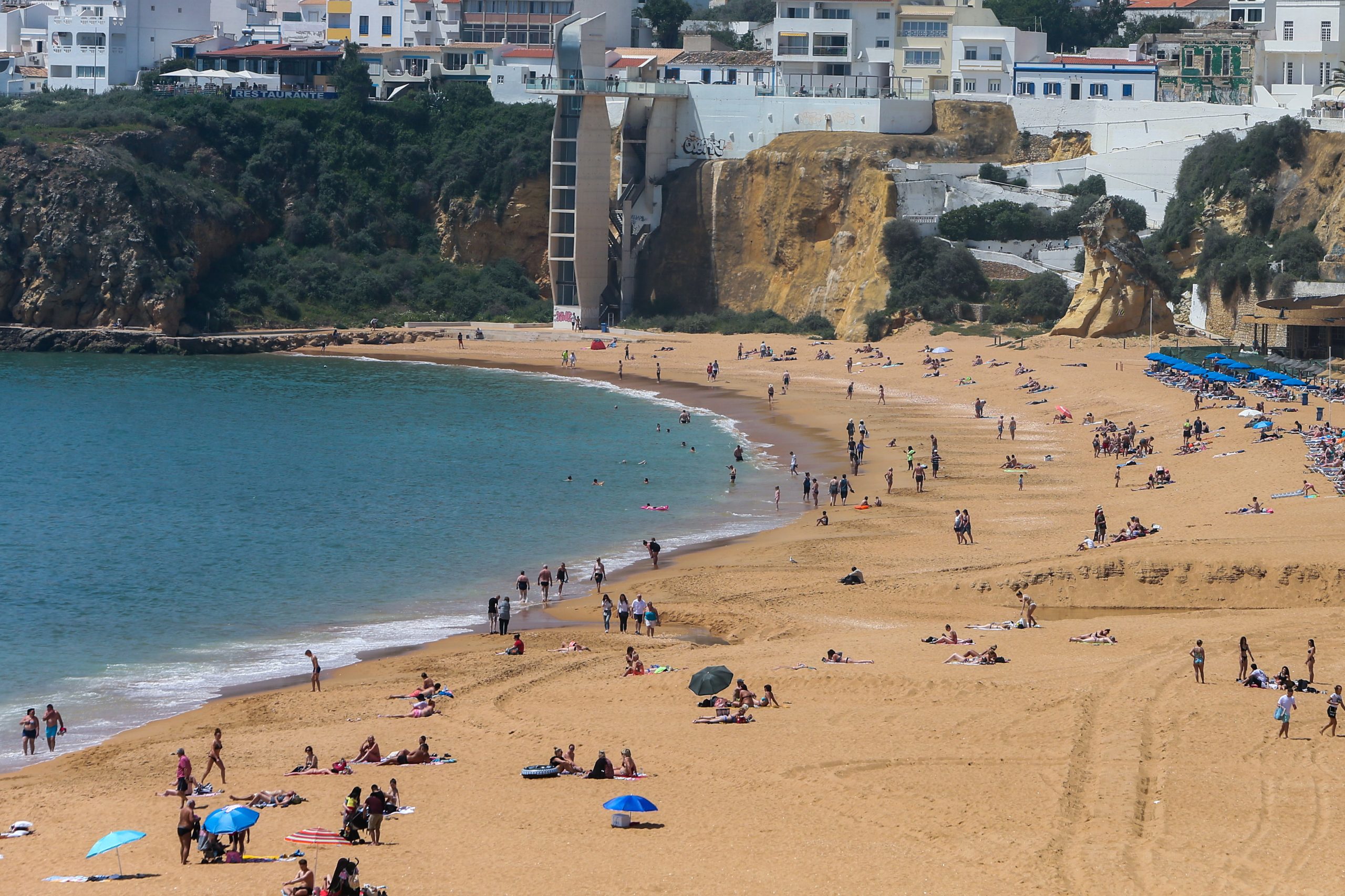 Transferência na gestão de praias para autarquias não é clara, dizem Nadadores-Salvadores