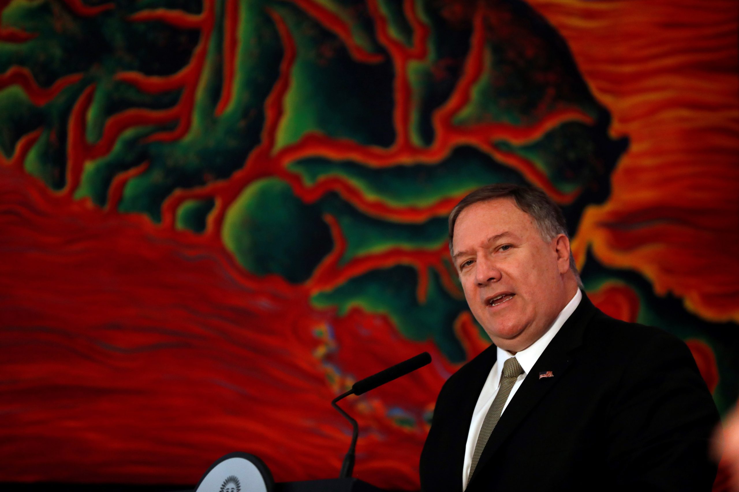 Mike Pompeo diz que fundador do WikiLeaks vai ser extraditado para os Estados Unidos