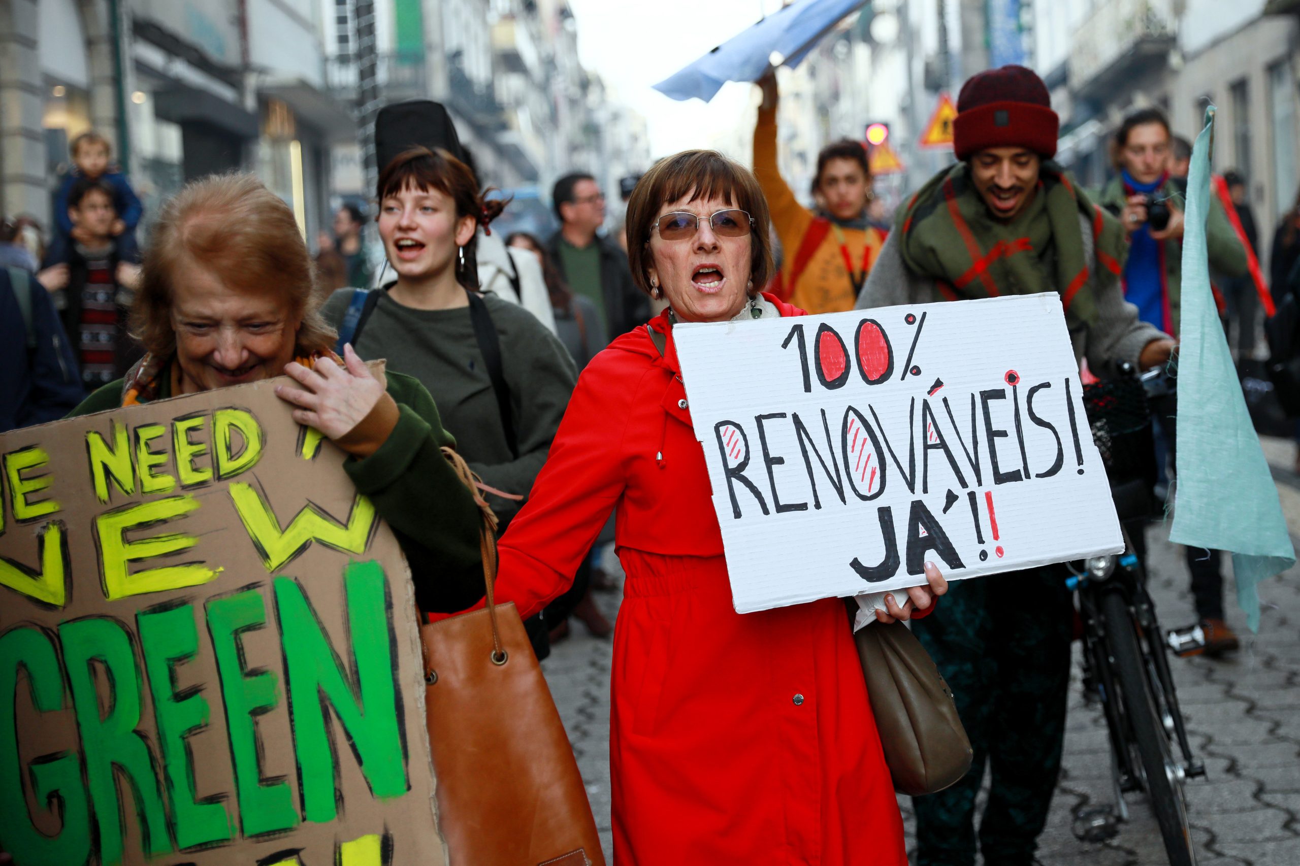 Marcha no Porto faz “soar o alarme” para riscos do aquecimento global