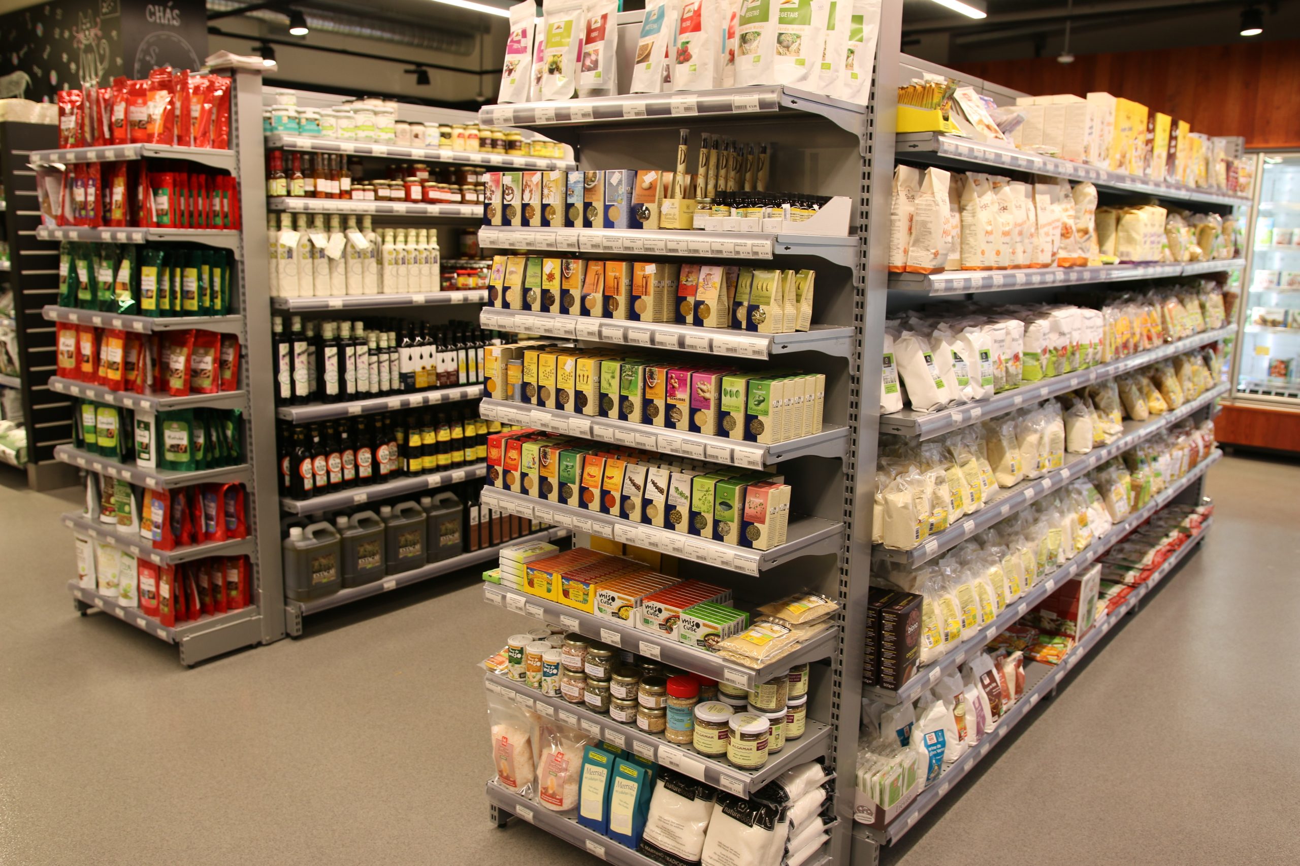 Hipermercados devem 15 milhões de euros de taxa de segurança alimentar