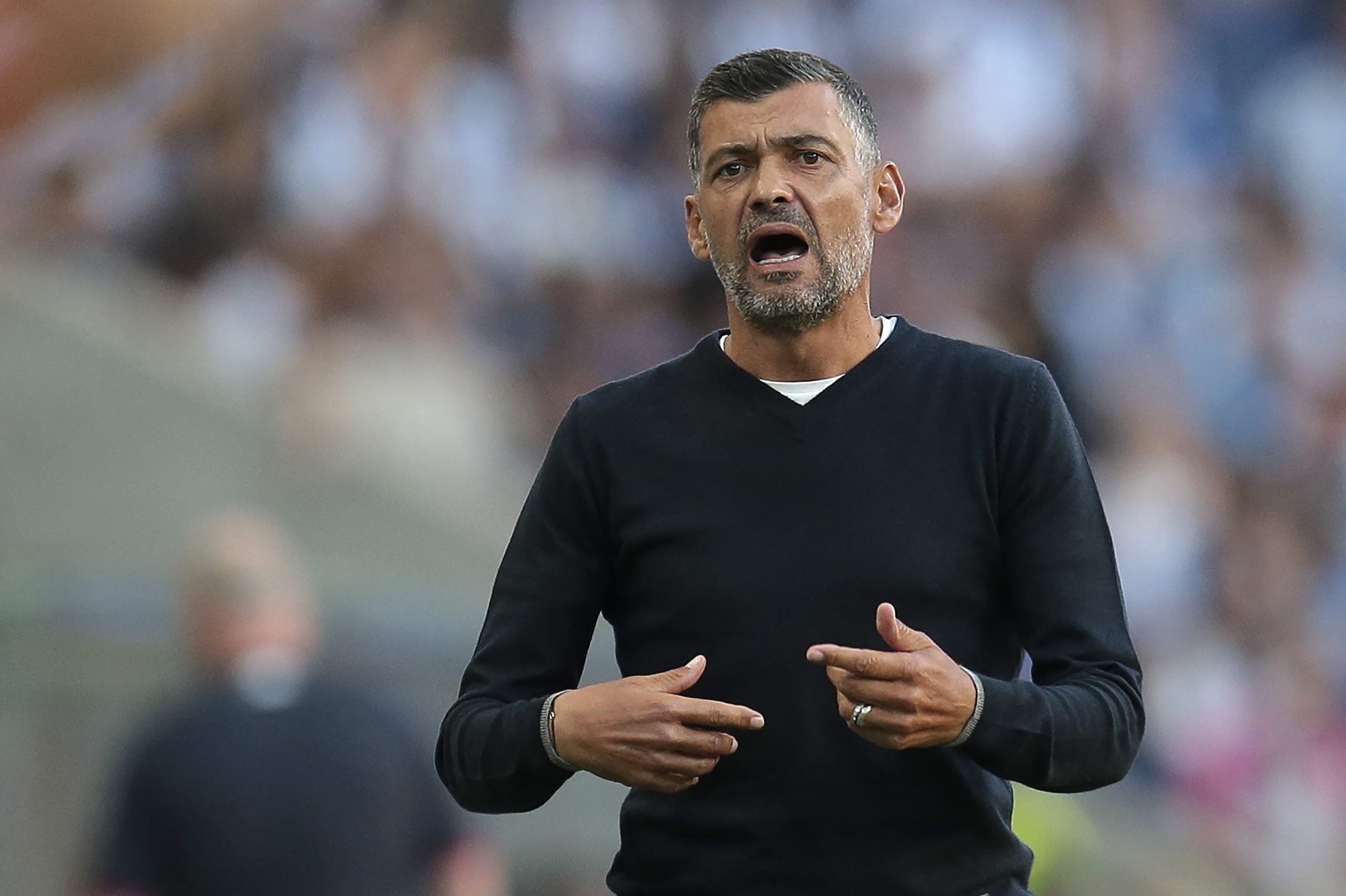“É mentira”. Treinador do FC Porto nega ter pedido demissão