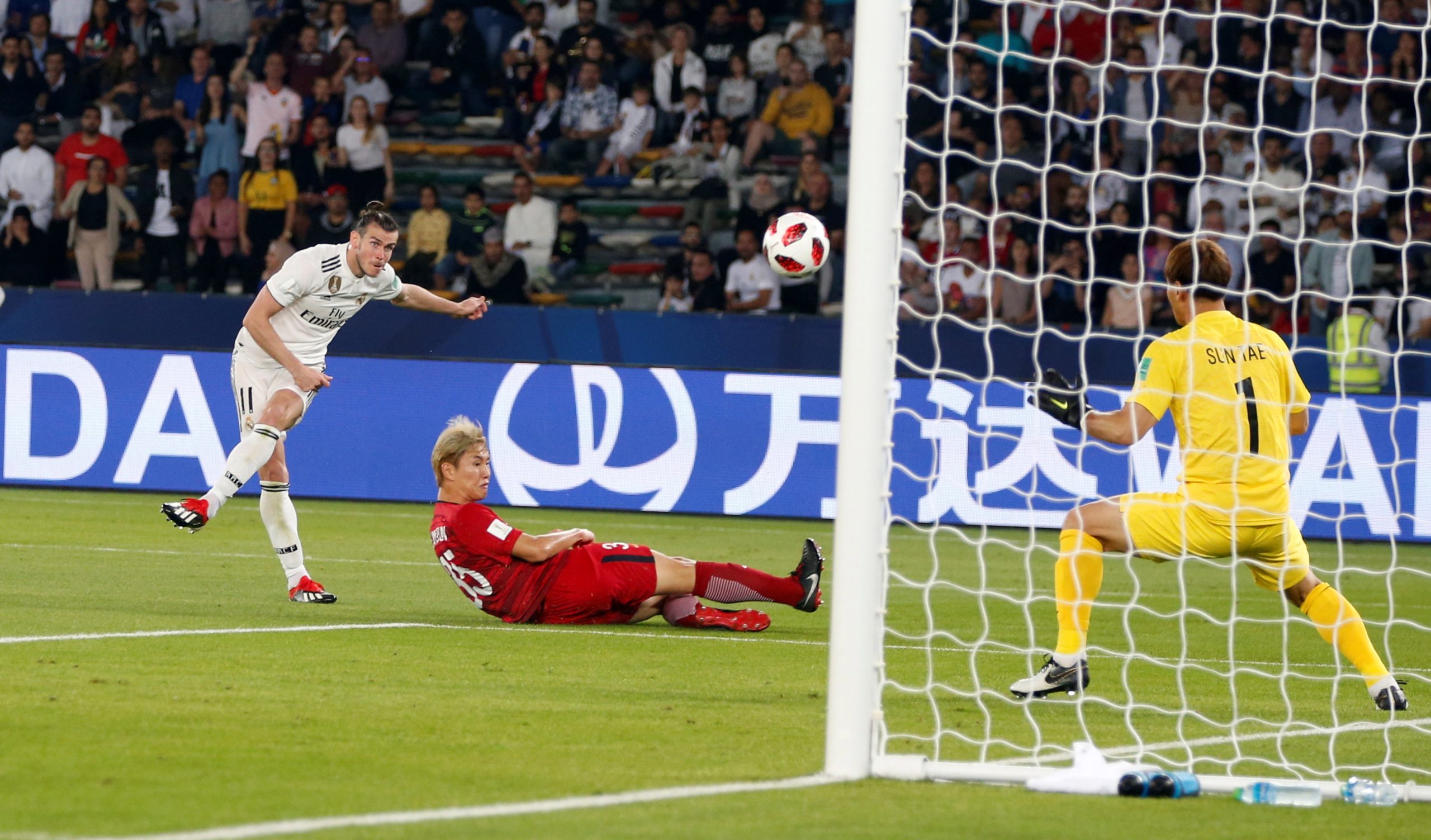 ‘Hat-trick’ de Bale apura Real Madrid para a final do Mundial de clubes