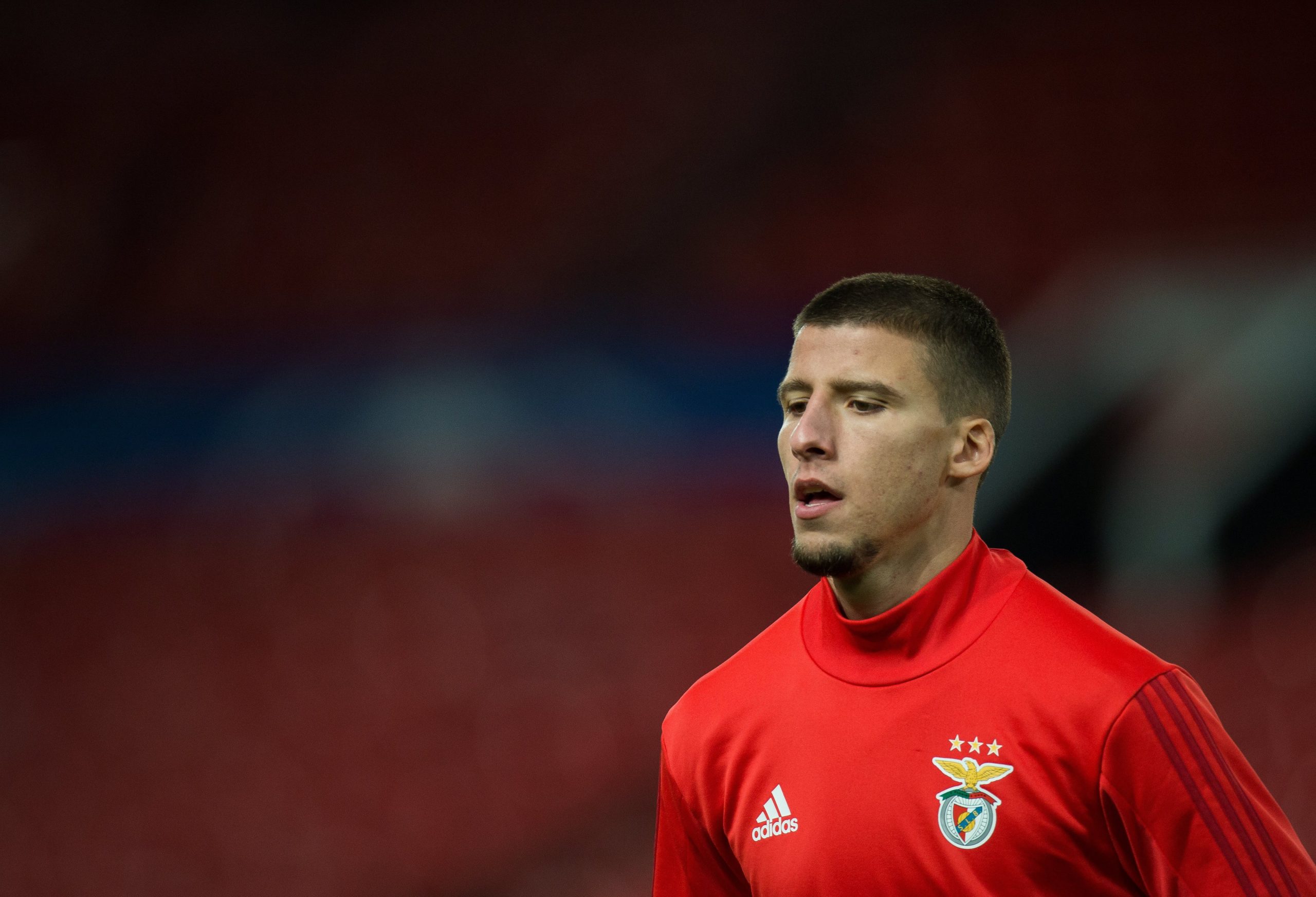 Rúben Dias regressa às opções do Benfica um mês depois, Luisão falha Tondela
