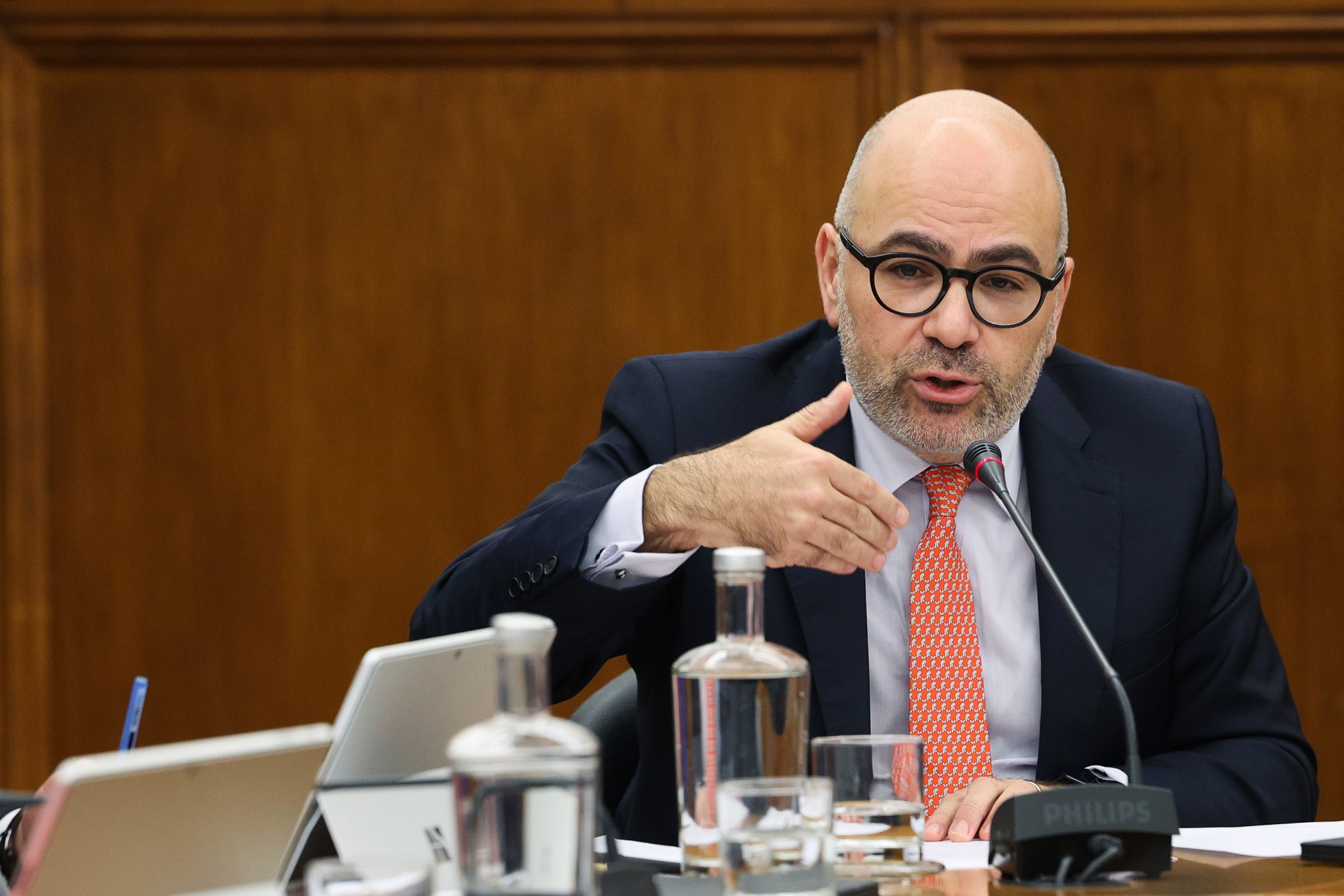 Pinto Luz nega fim da paz social na TAP e diz que Governo “não vacilará” com privatização
