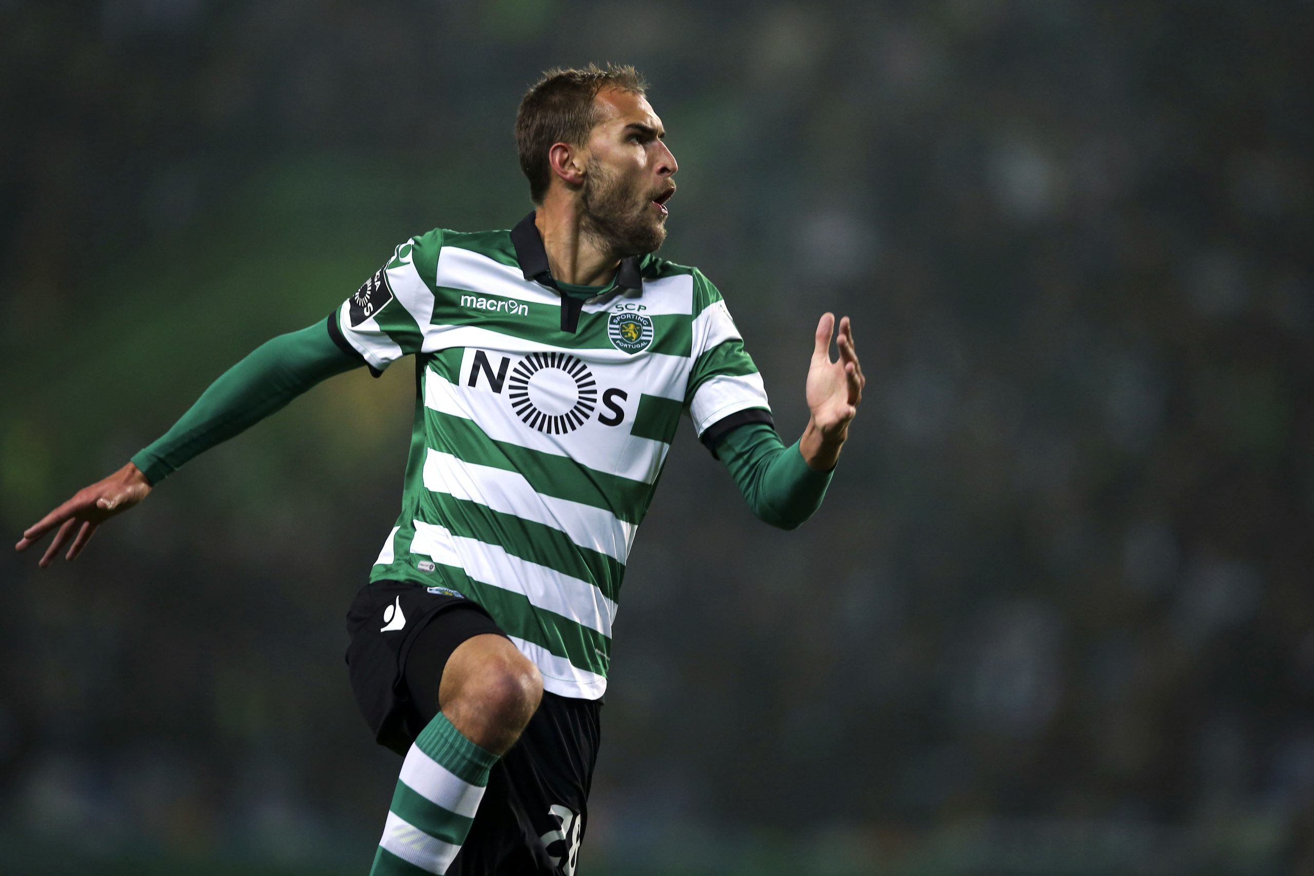 Sporting vence em Belém com golo de Bas Dost aos 90+3