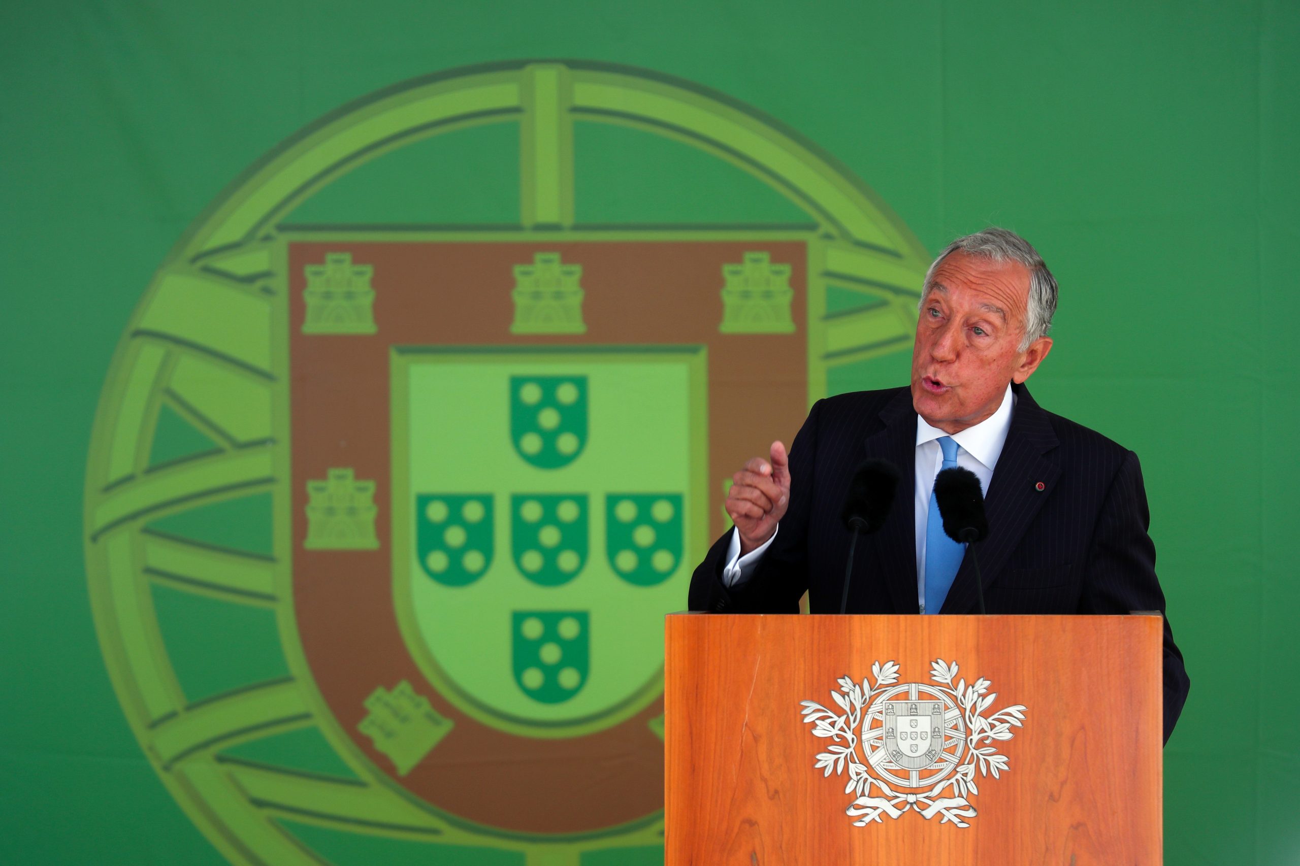 Marcelo pede atenção para a abstenção e não exclui futuro debate sobre dia das eleições