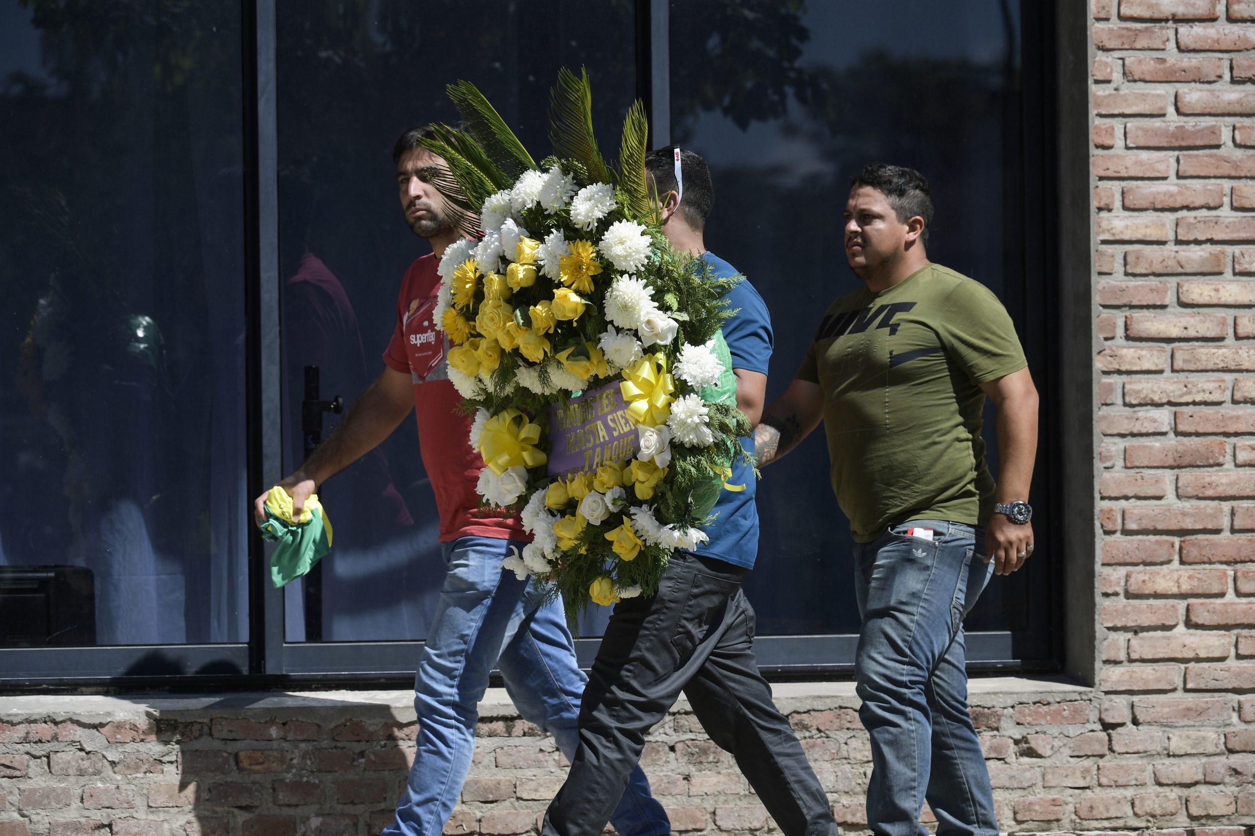 Vila argentina de Progresso foi o palco da última homenagem a Emiliano Sala