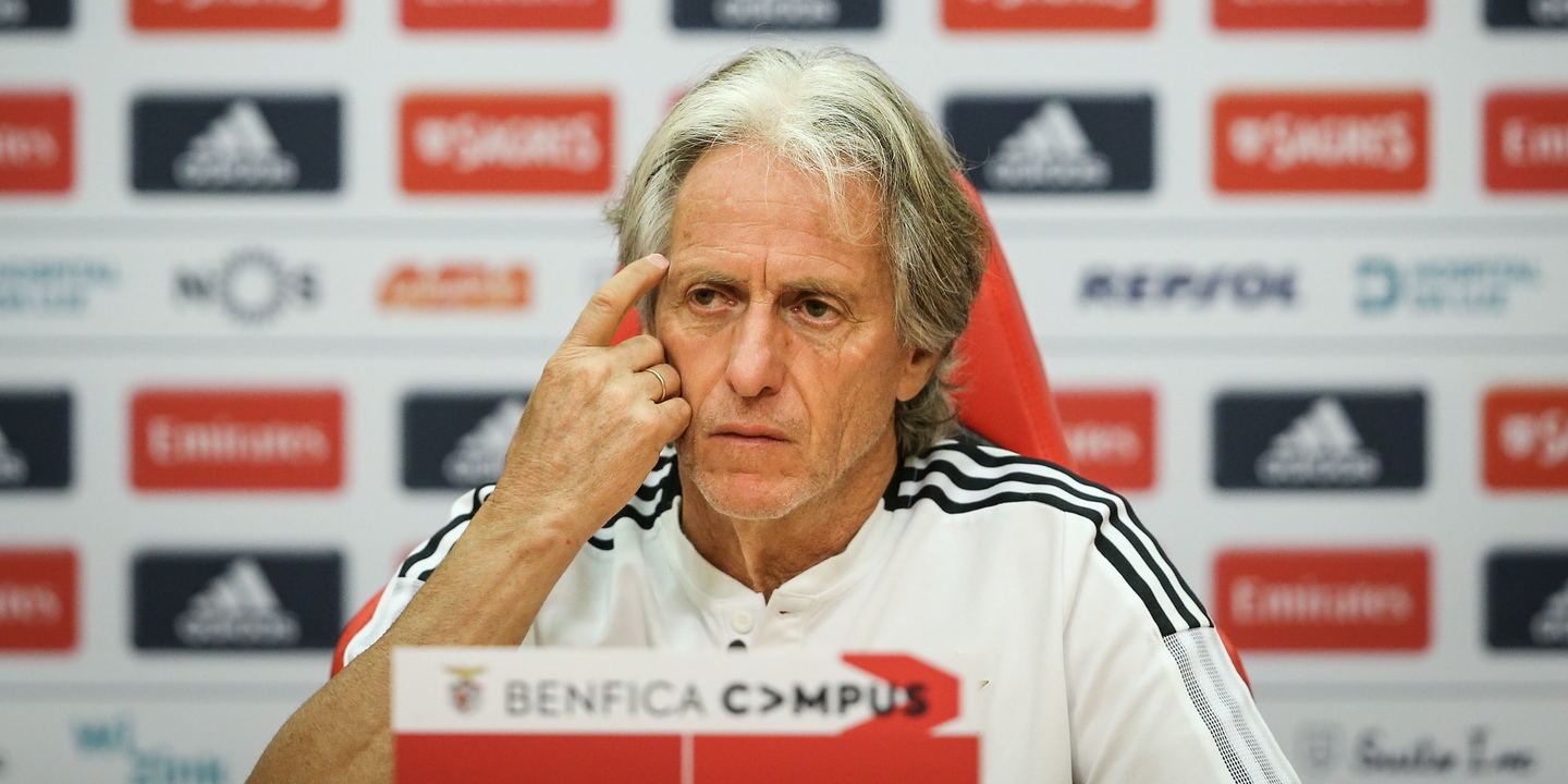 Líder Benfica tenta responder aos rivais na receção ao Boavista