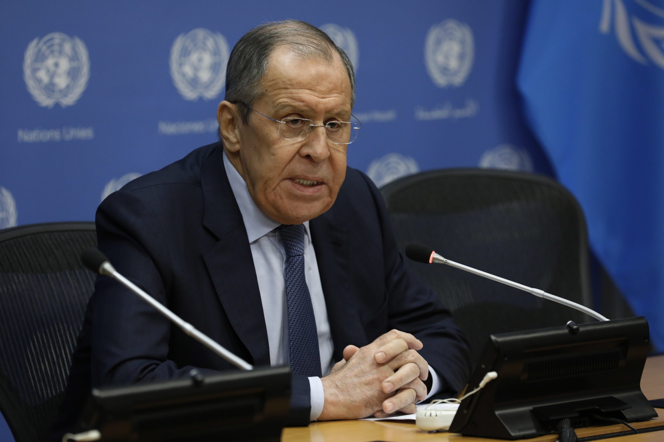 UE está a militarizar-se a ritmo recorde e pouco difere da NATO, segundo Sergey Lavrov