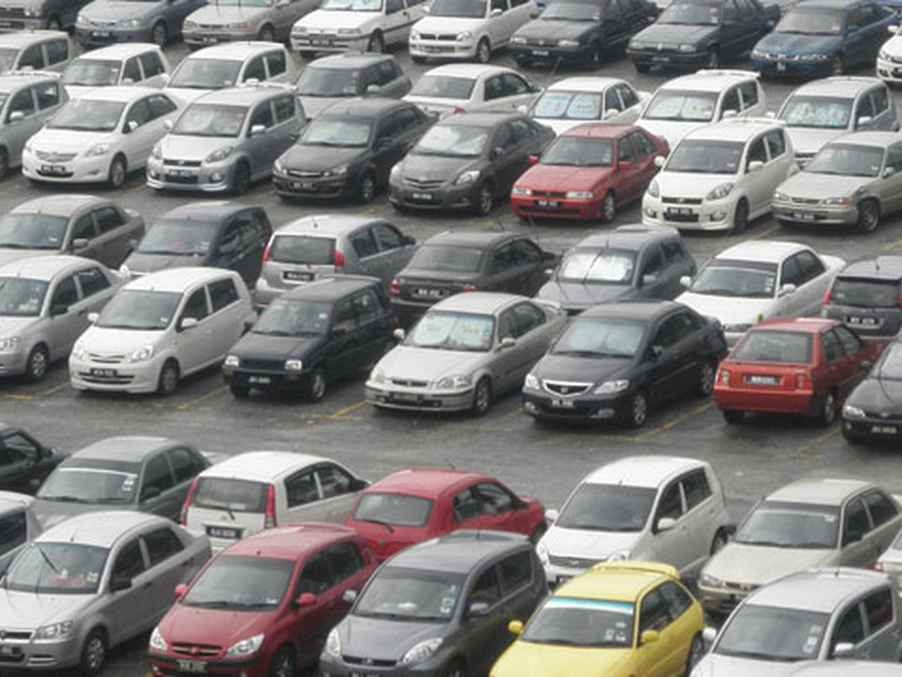 Partidos políticos deixam de estar isentos de pagar estacionamento em Lisboa