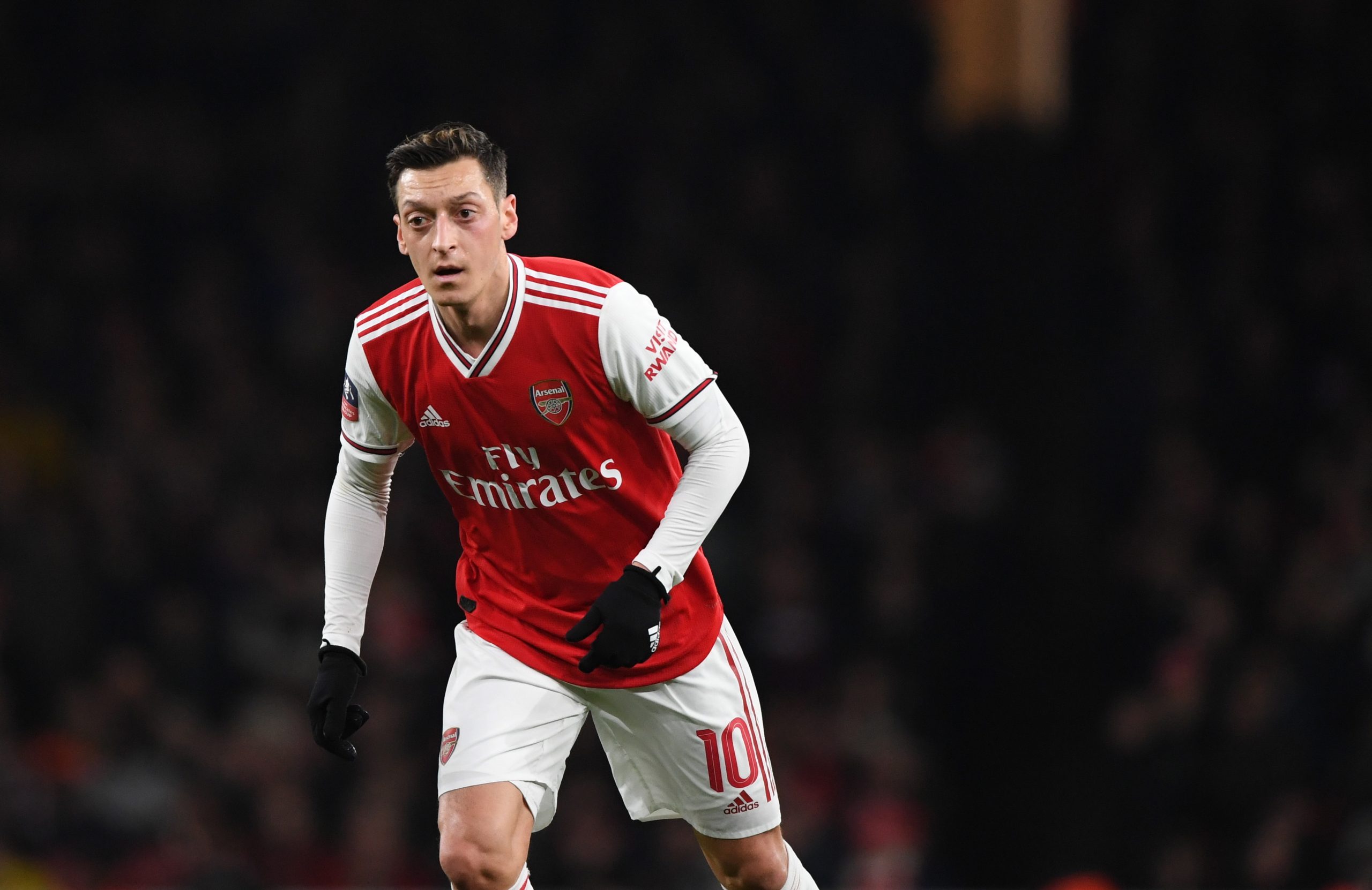 Mesut Özil confirma saída do Arsenal e transferência para o Fenerbahçe