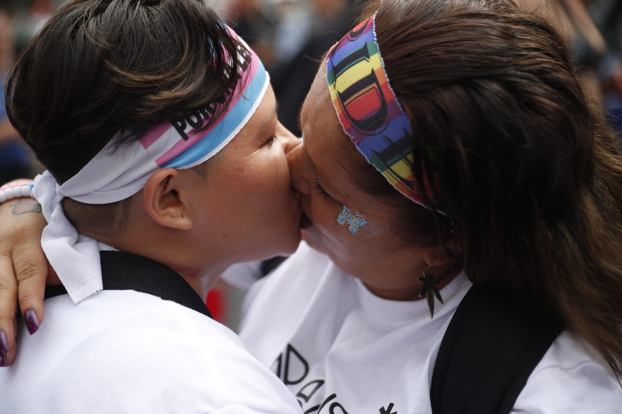Marchas do orgulho LGBTQ+ levam milhares às ruas da América Latina