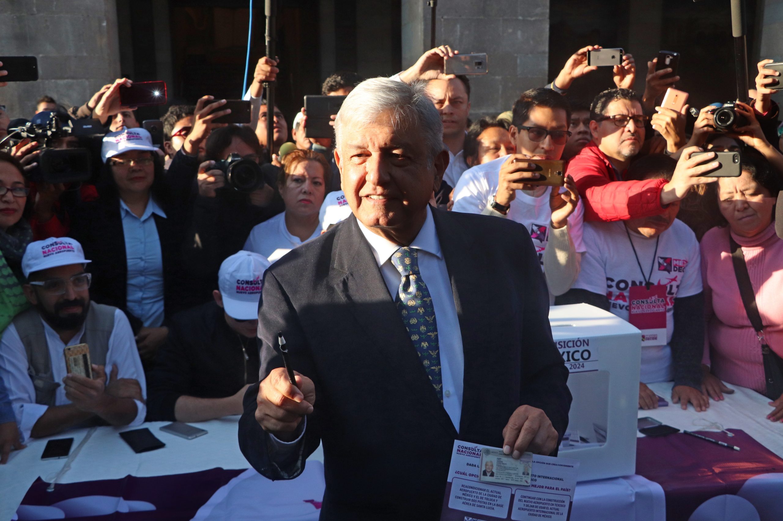 Presidente eleito tenciona cancelar construção de novo aeroporto do México