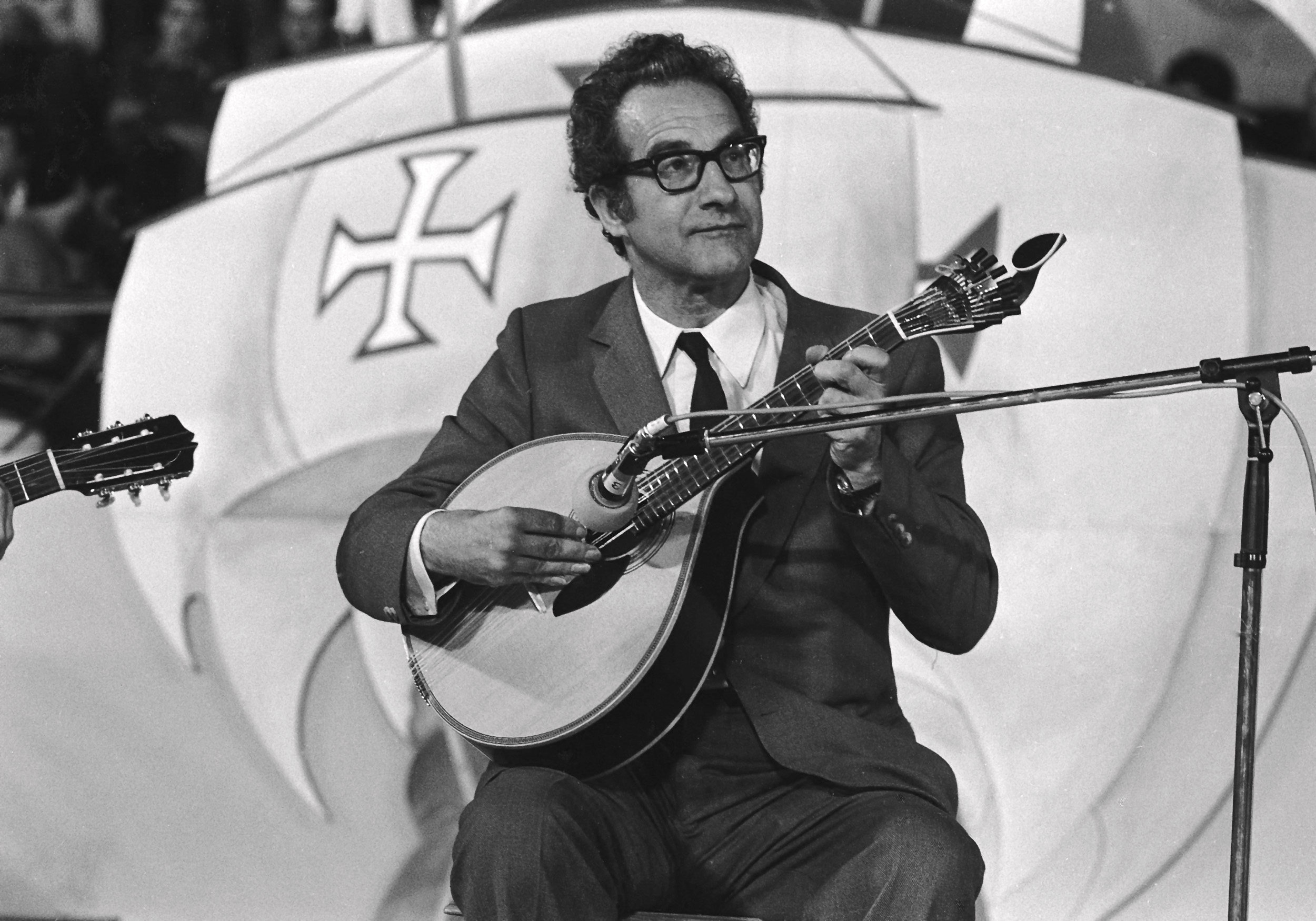 “Amigo Paredes” homenageia o mestre da guitarra portuguesa no Teatro Tivoli BBVA