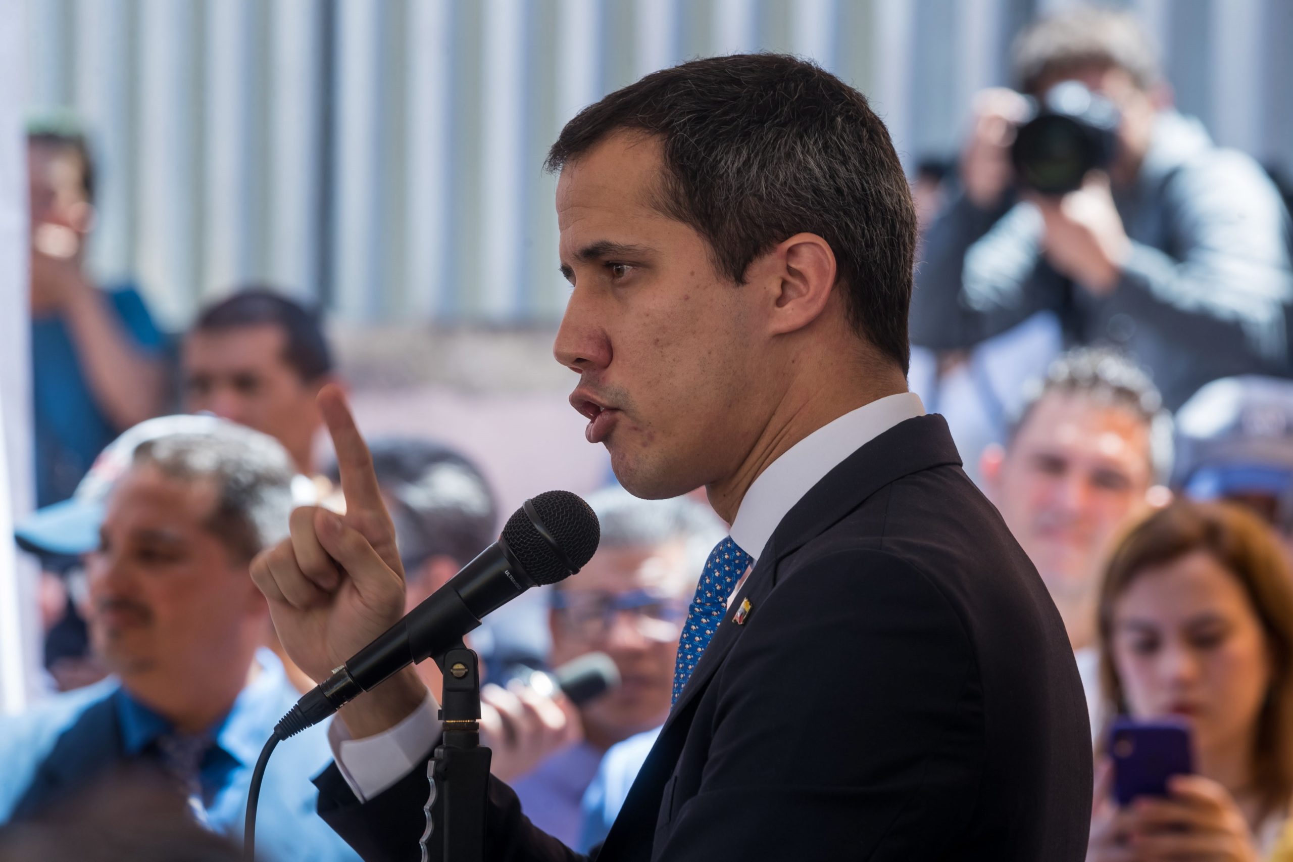 Juan Guaidó convoca para 10 de março marcha até ao parlamento venezuelano