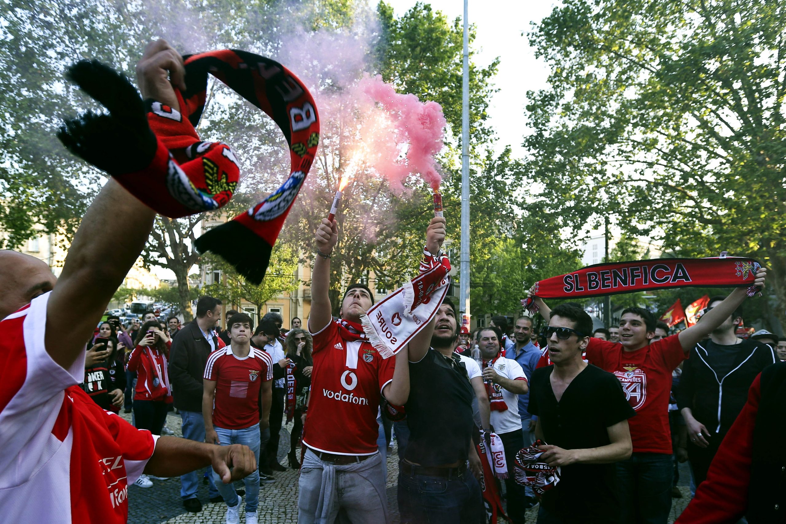 ‘Casuals’ afetos ao Benfica intercetados pela PSP junto ao Estádio de Alvalade