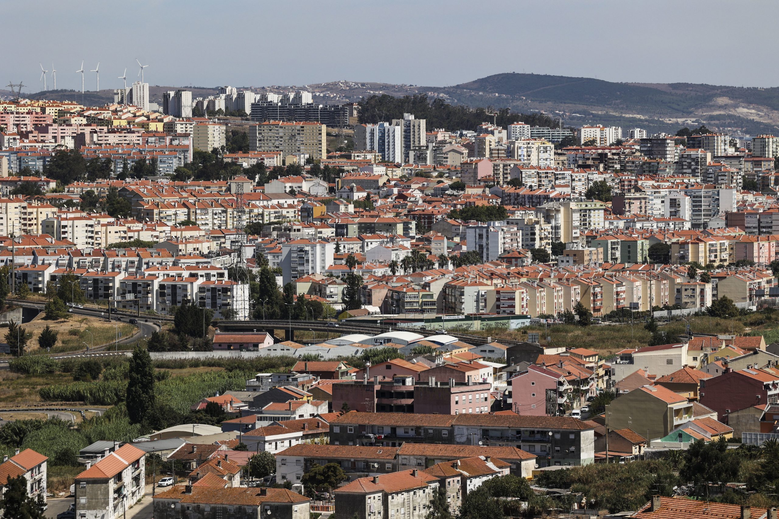 Mais pessoas poderão beneficiar da ajuda da Câmara de Lisboa ao pagamento da renda de casa