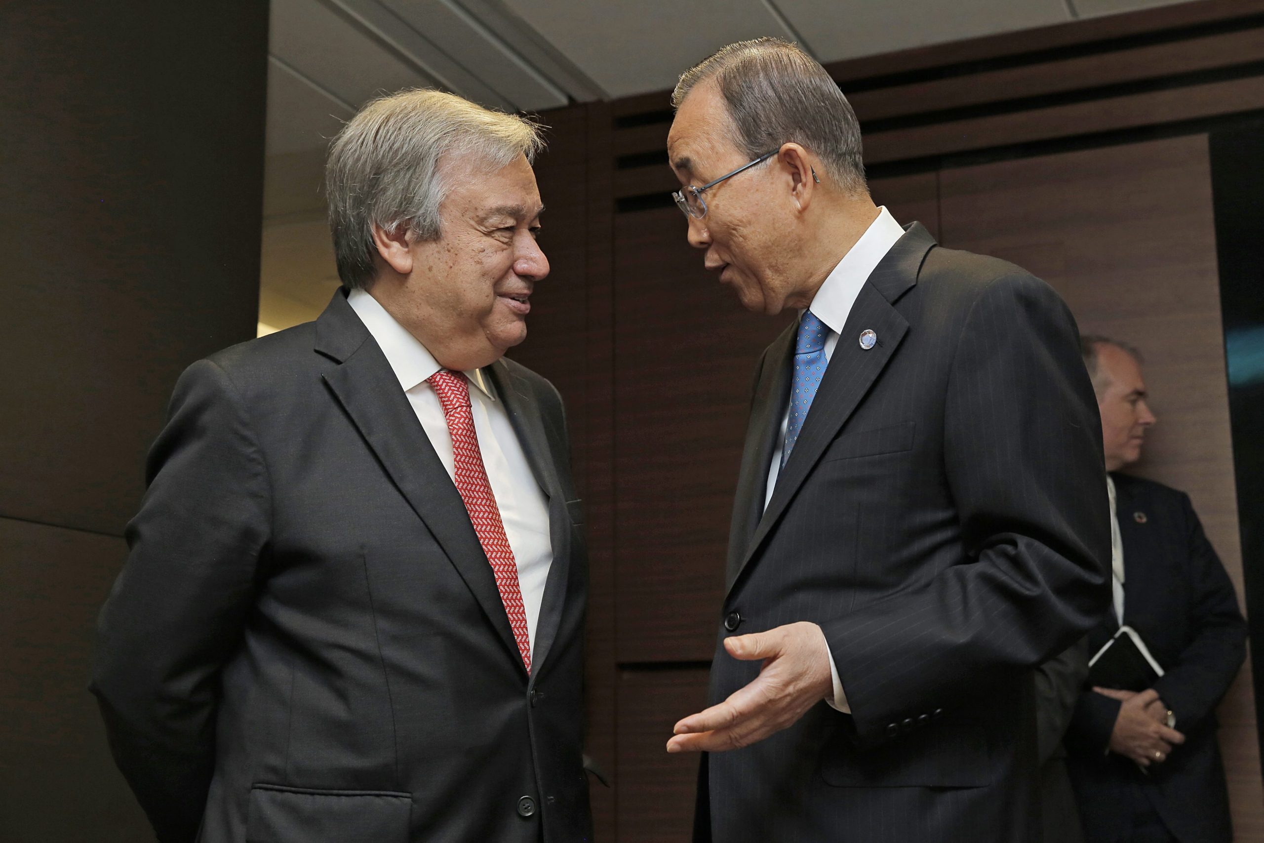 Ban Ki-moon despede-se da ONU “um pouco como a Cinderela”