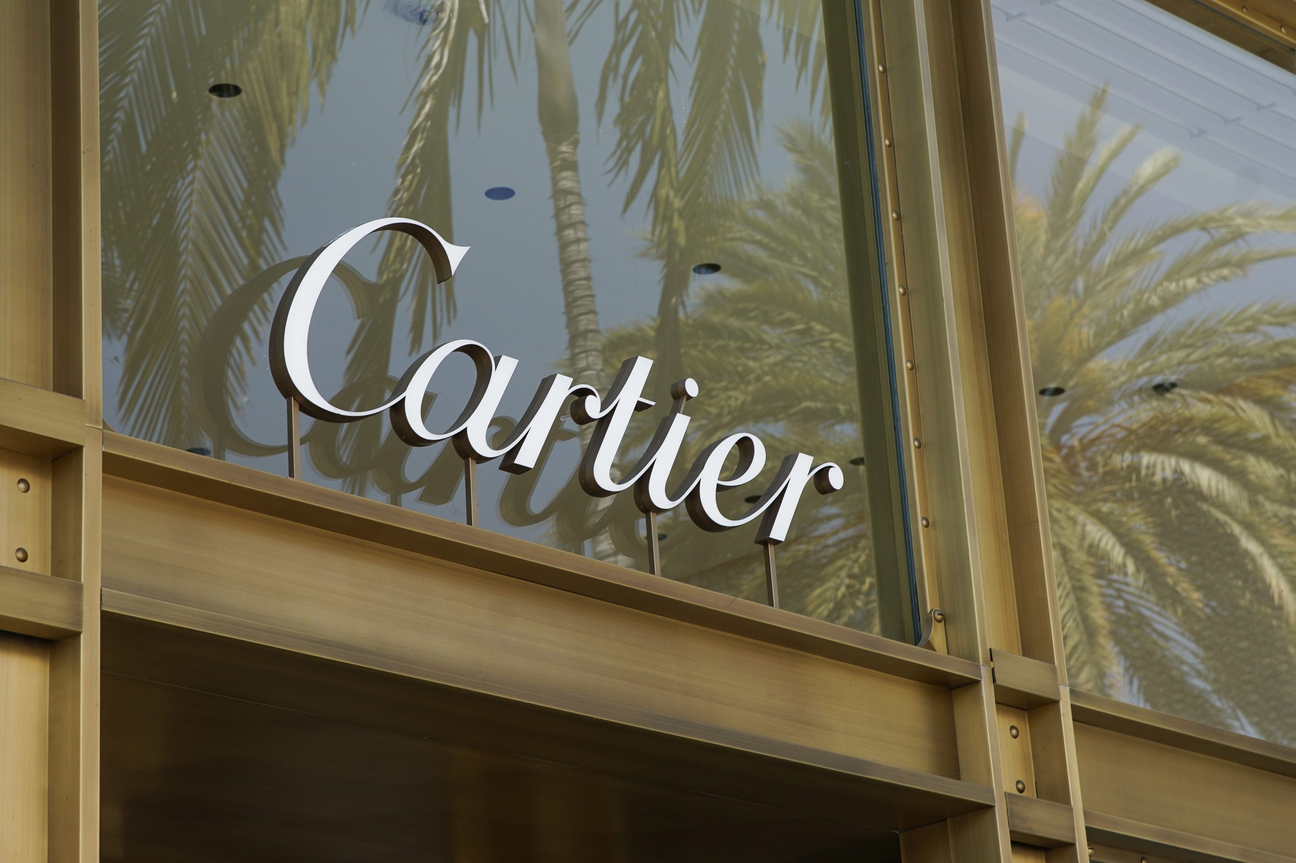 Cartier com consciência digital: grupo Richemont cria conselho ético de IA