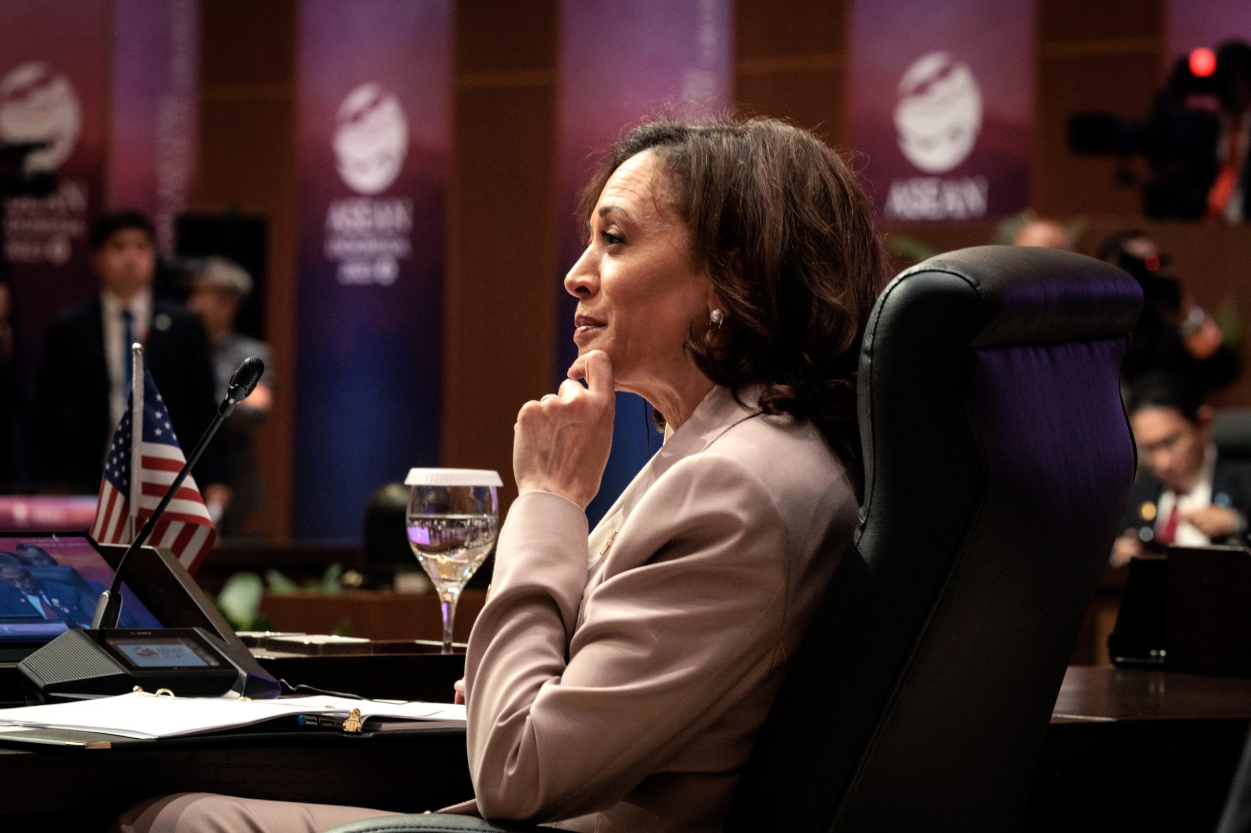 Kamala Harris assume liderança de nova agência para prevenir violência com armas