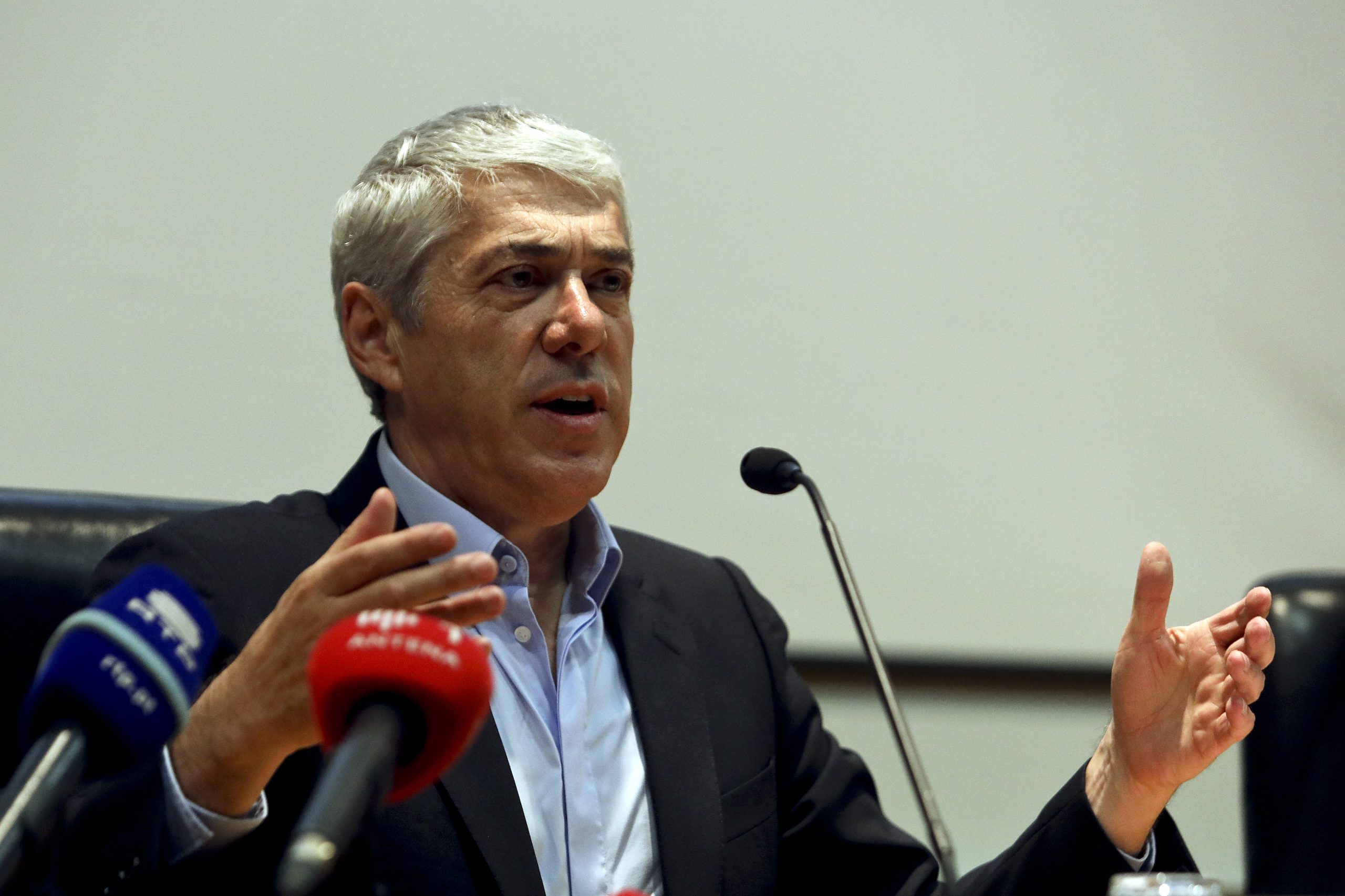 Sócrates acusa Ministério Público de fazer campanha “criminosa” na comunicação social