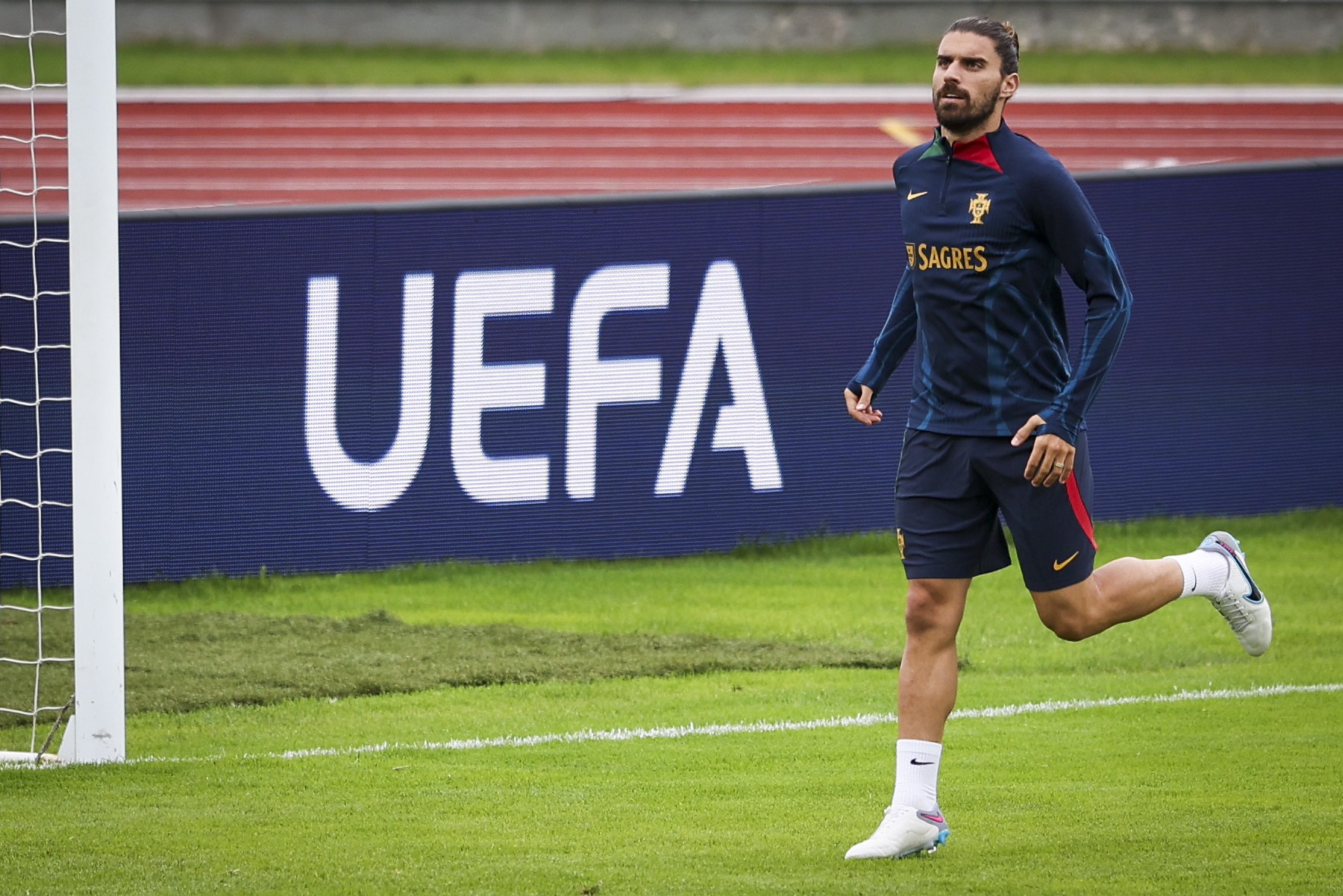 Rúben Neves falha jogo de Portugal na Eslováquia