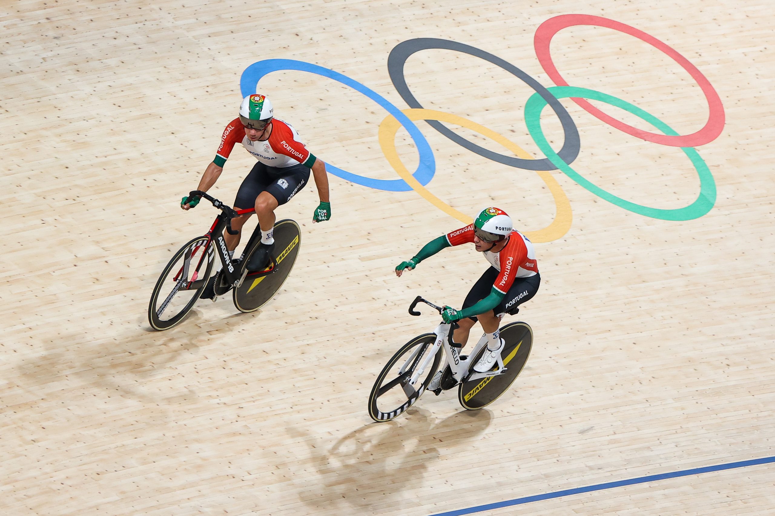 Iúri Leitão e Rui Oliveira conquistam o ouro em madison nos Jogos Paris-2024