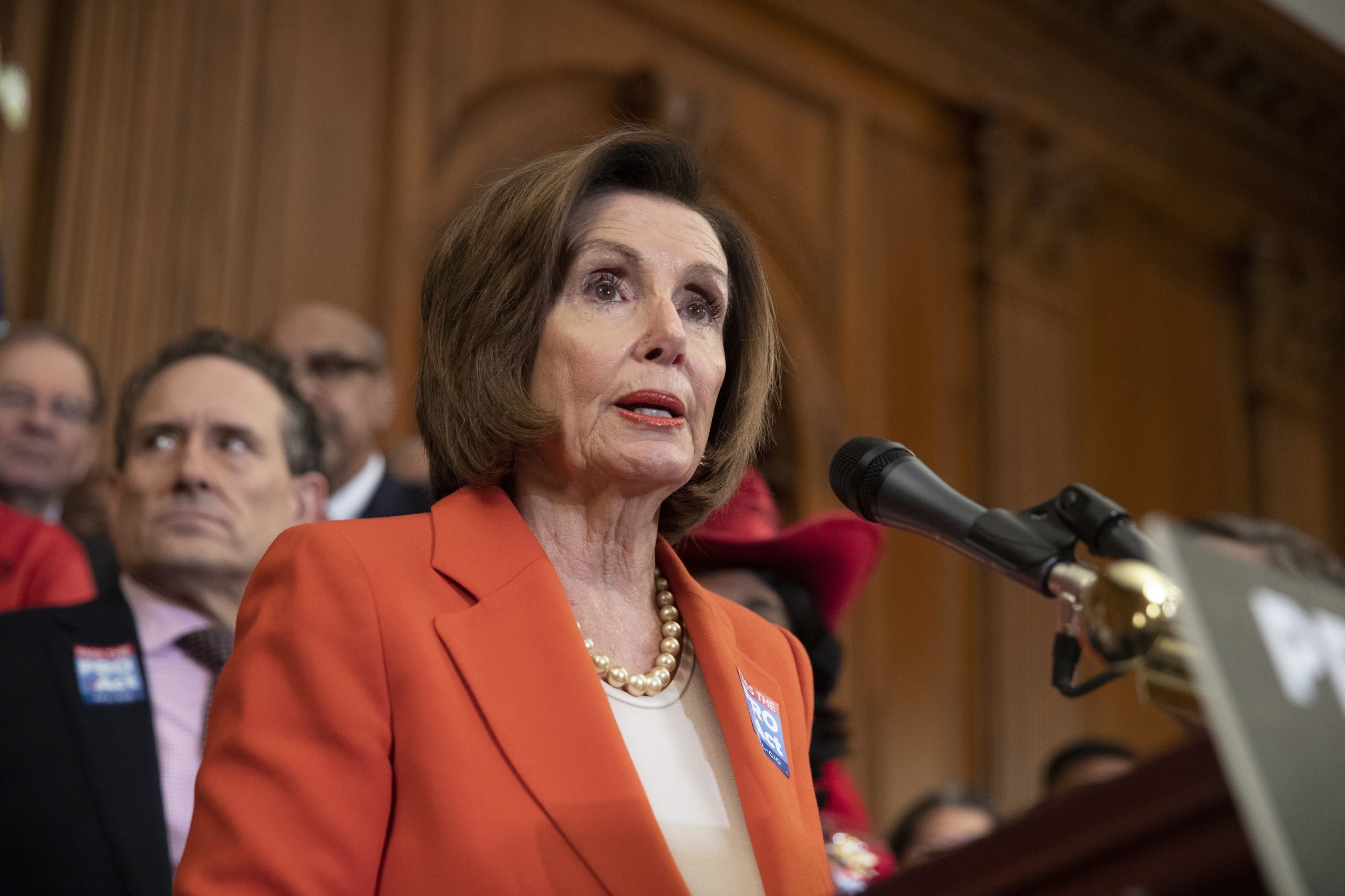 Pelosi acusa Trump e os republicanos: “Banalizaram a ilegalidade”